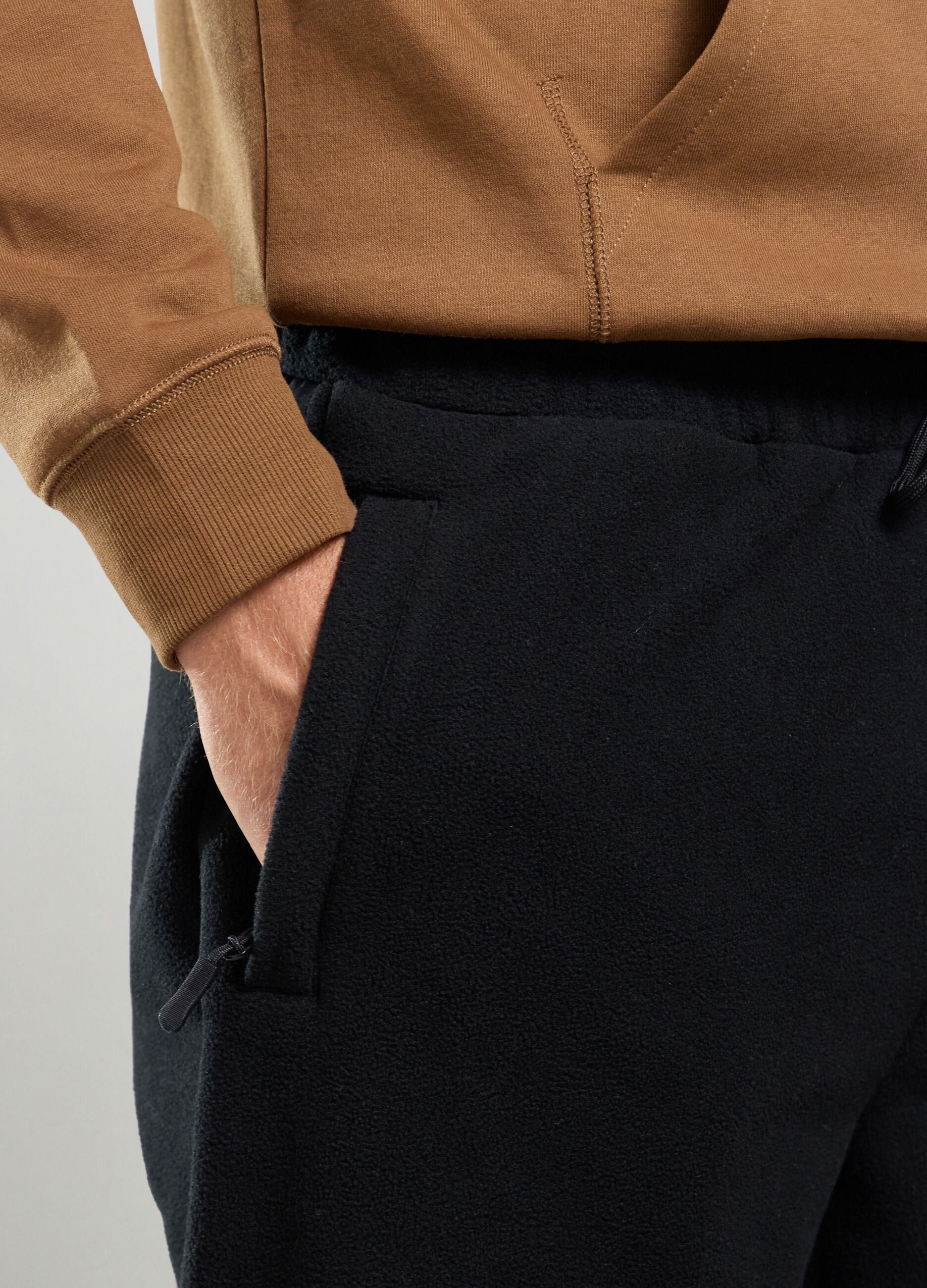 Jogger regular fit in pile uomo_2