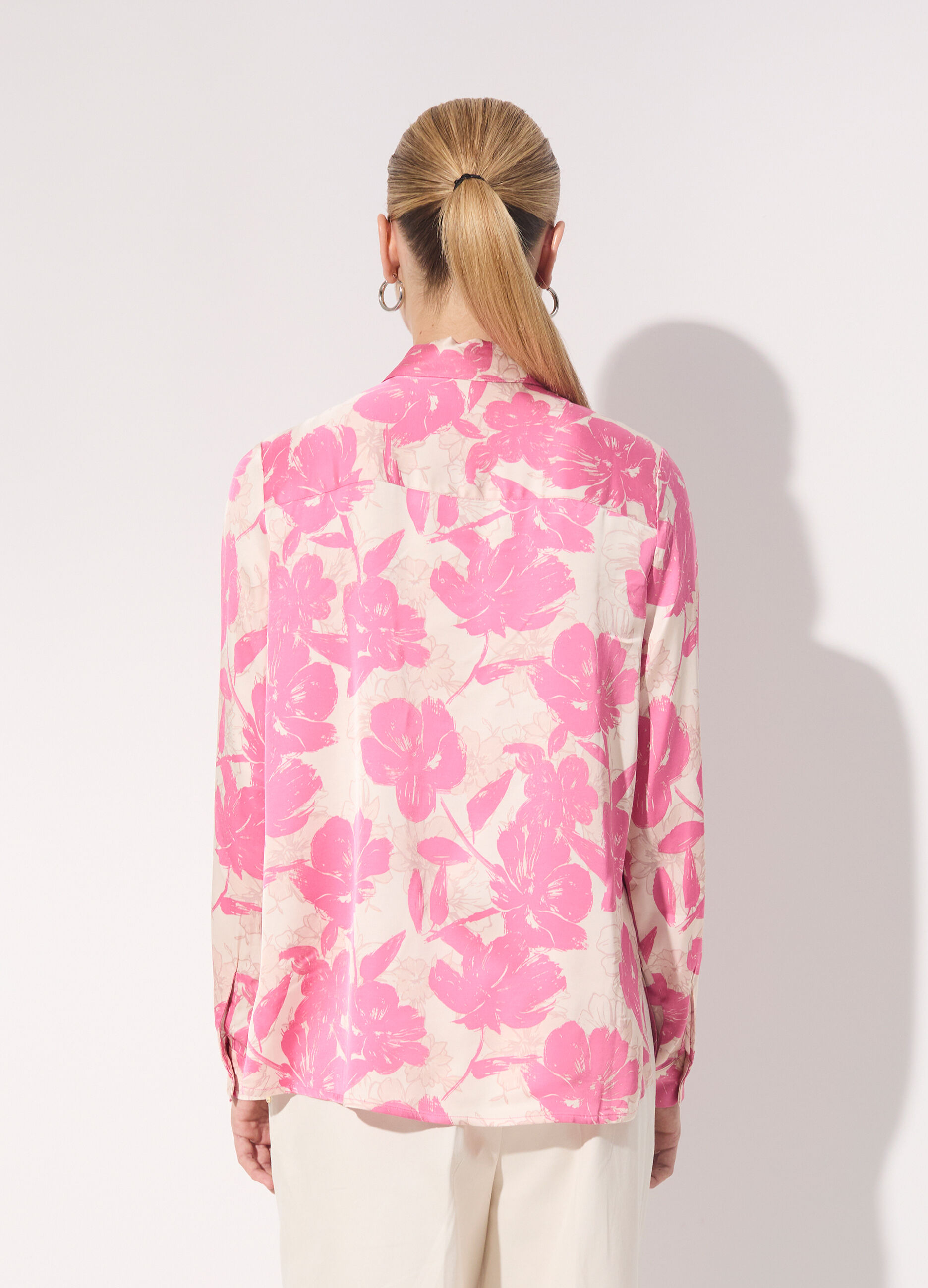 Camicia in viscosa satin con stampa floreale donna_2