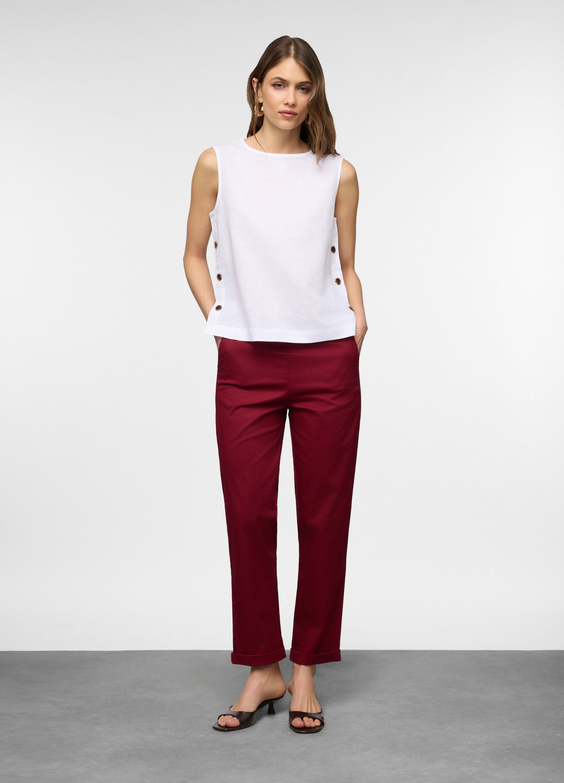 Pantaloni Fit Straight in twill di cotone stretch donna_0