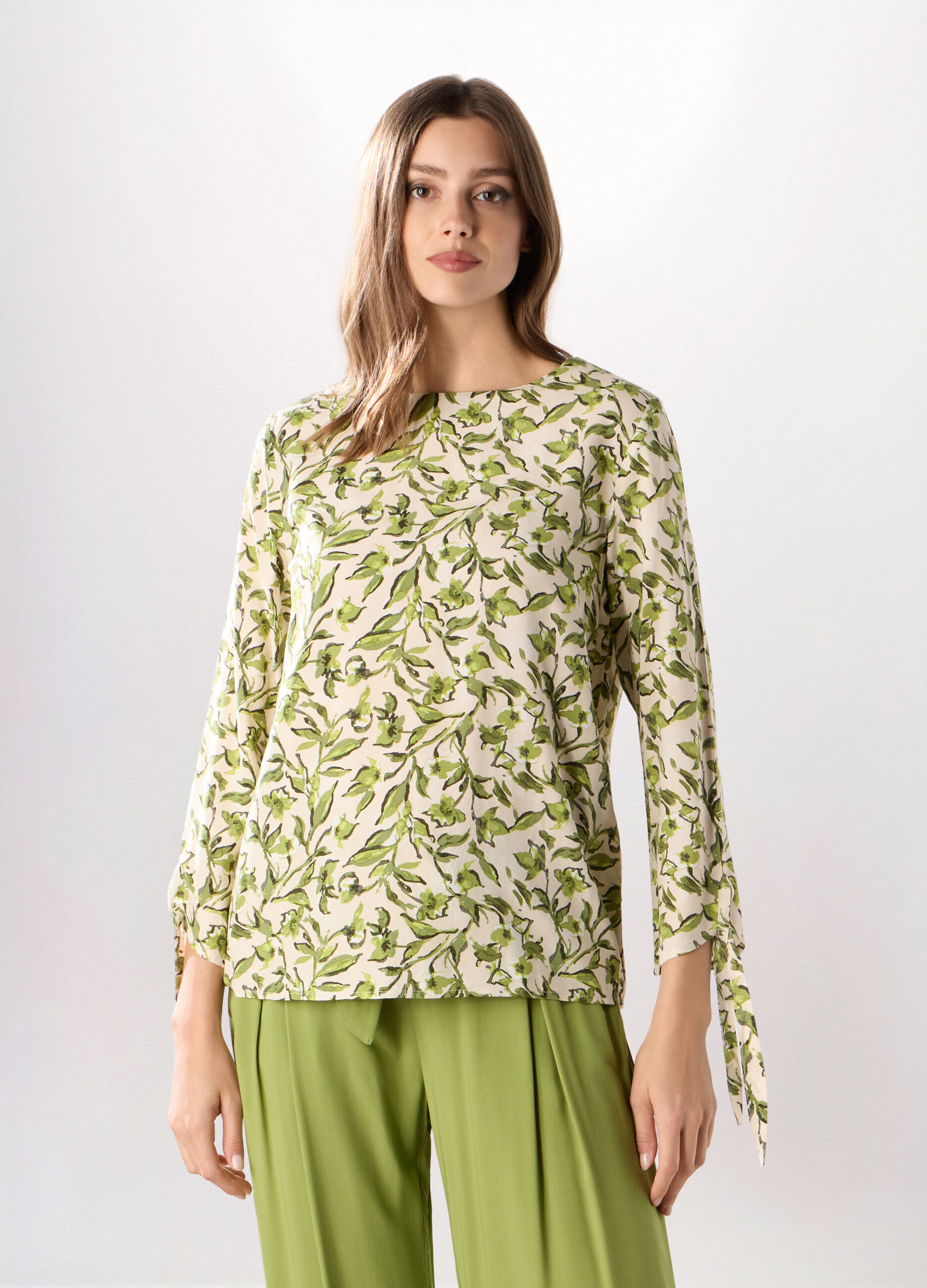 Blusa in fantasia floreale donna_0