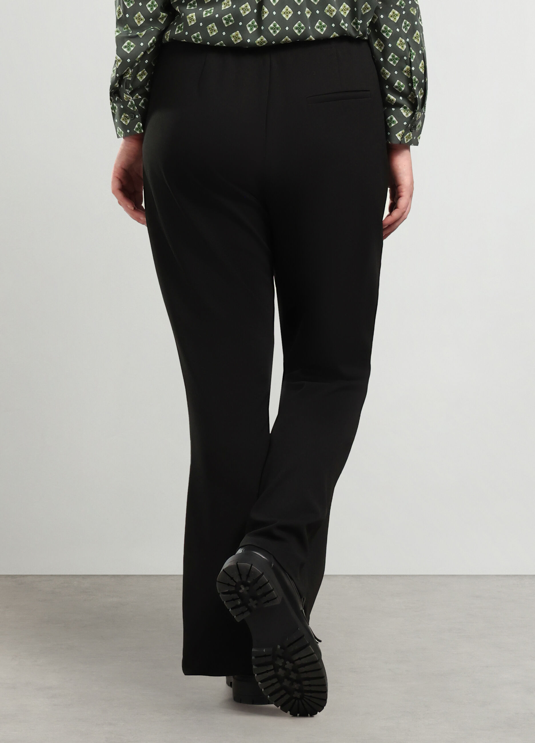 Pantaloni in tessuto stretch donna curvy_1