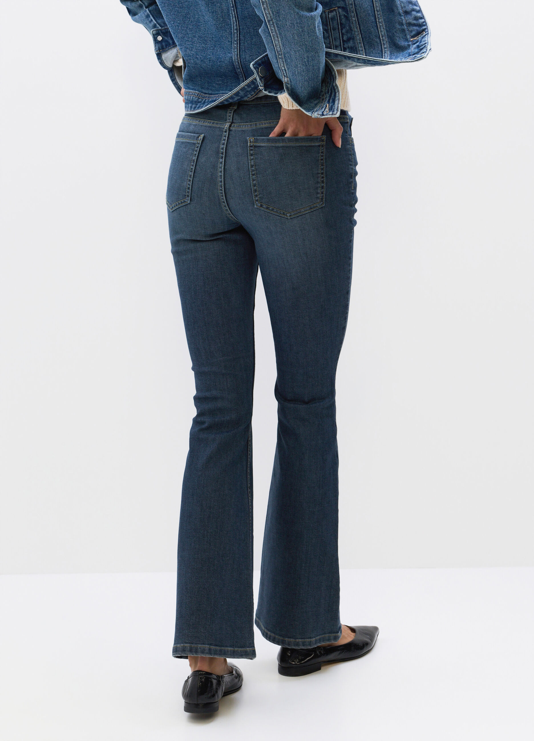 Pantaloni Flare Fit in denim stretch misto cotone donna_1
