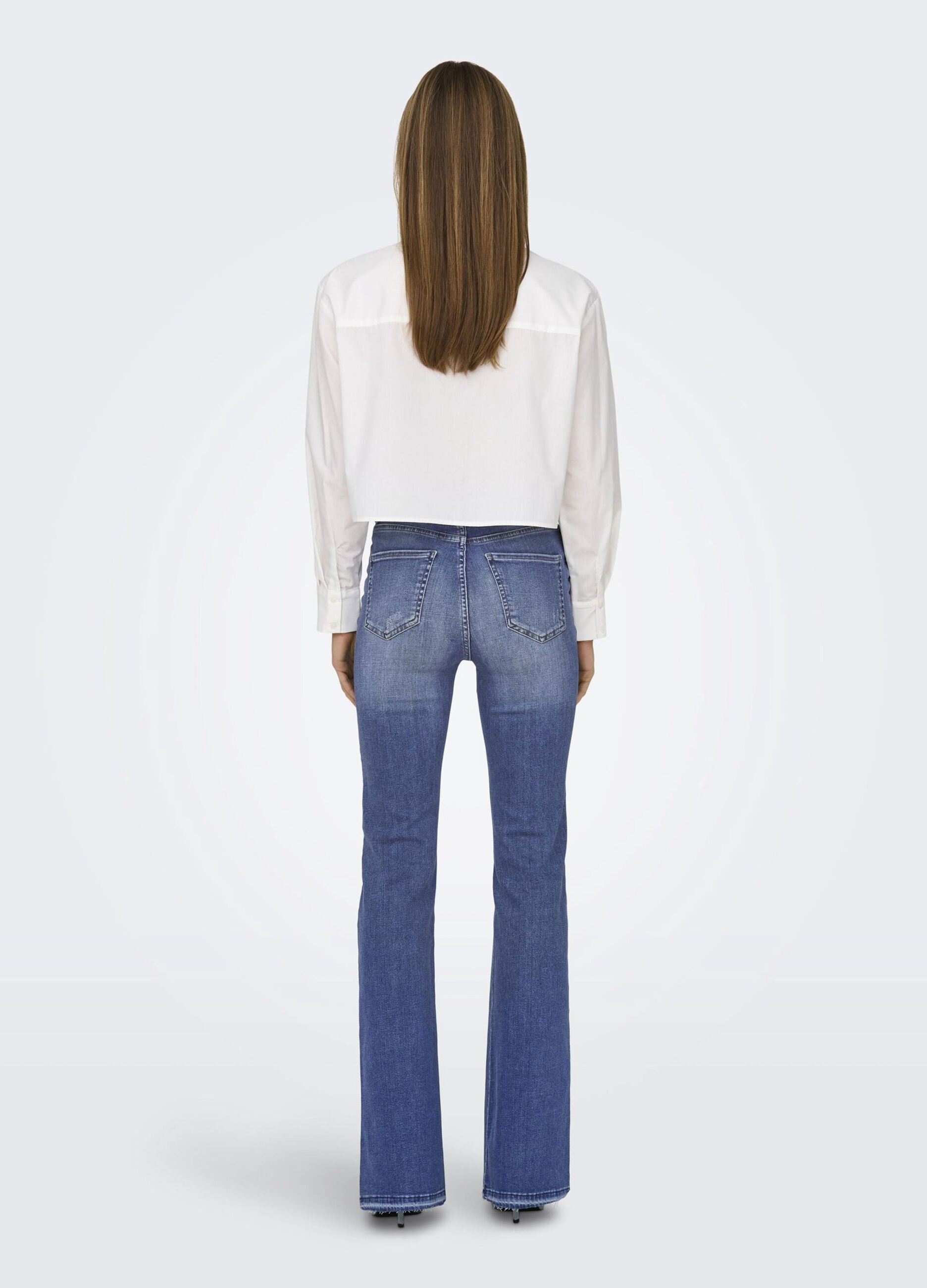 Pantaloni flare fit in denim stretch donna