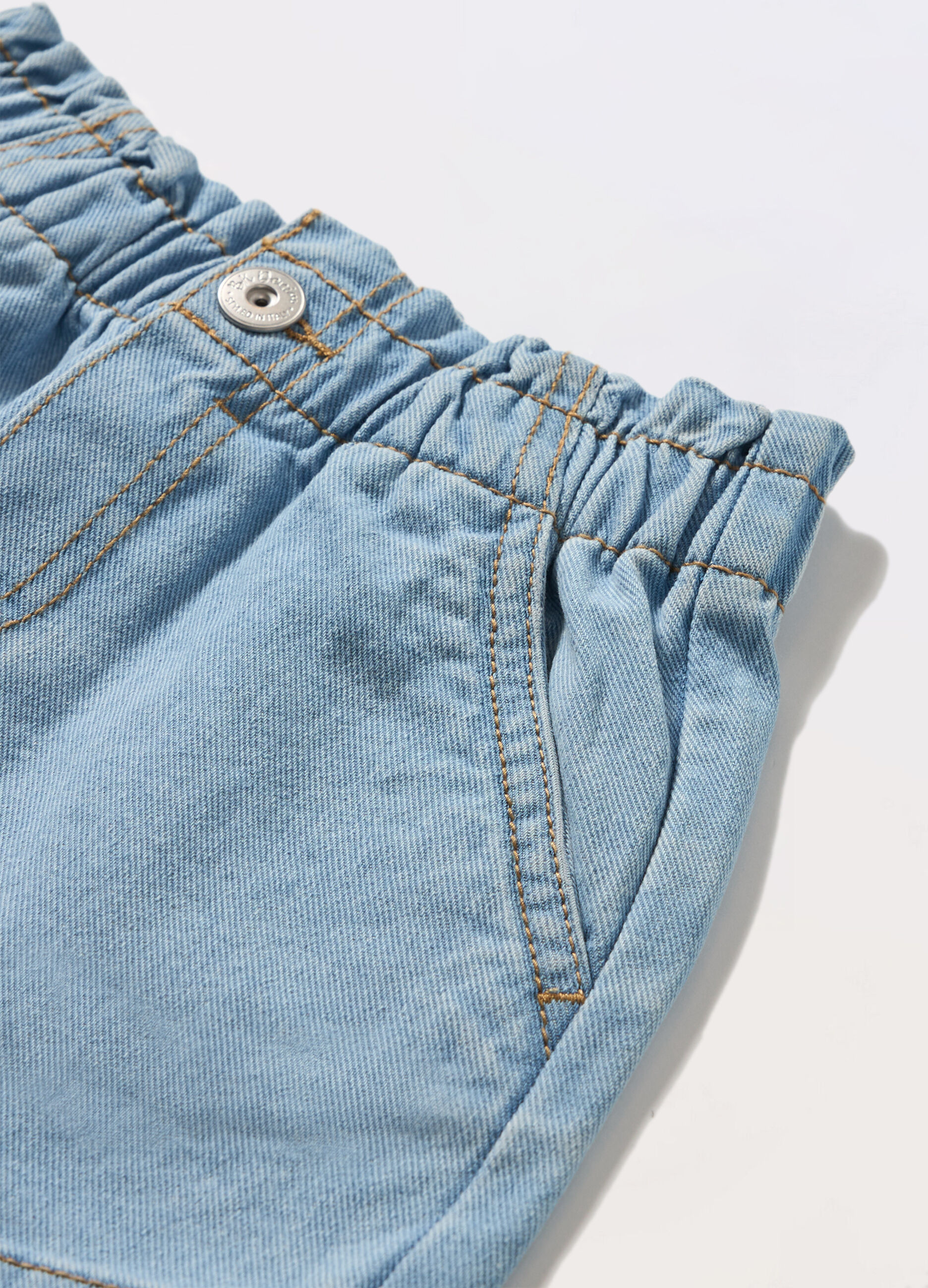 Shorts in denim di puro cotone bambina
