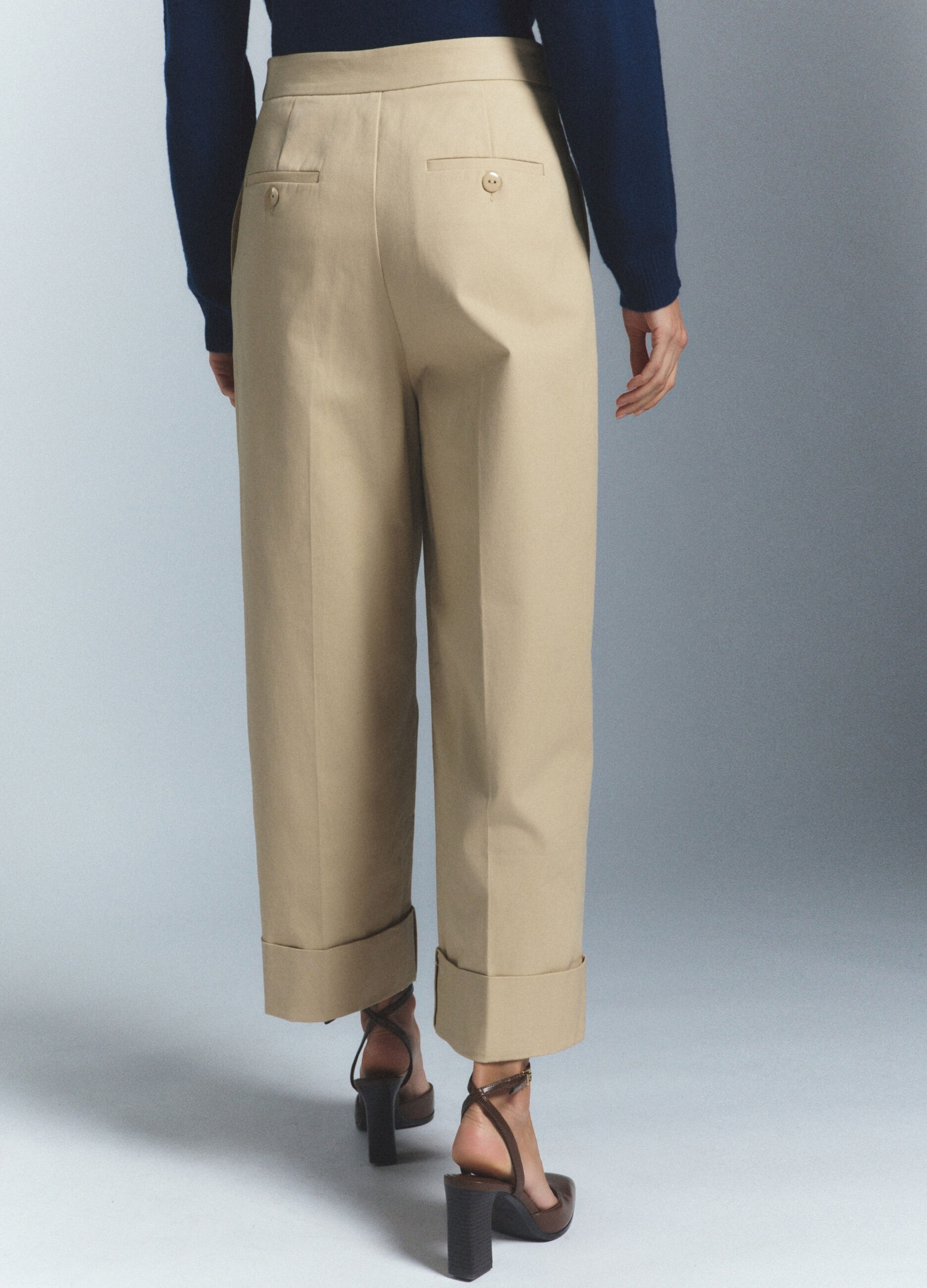 Pantaloni Straight Fit in twill di cotone stretch donna_2