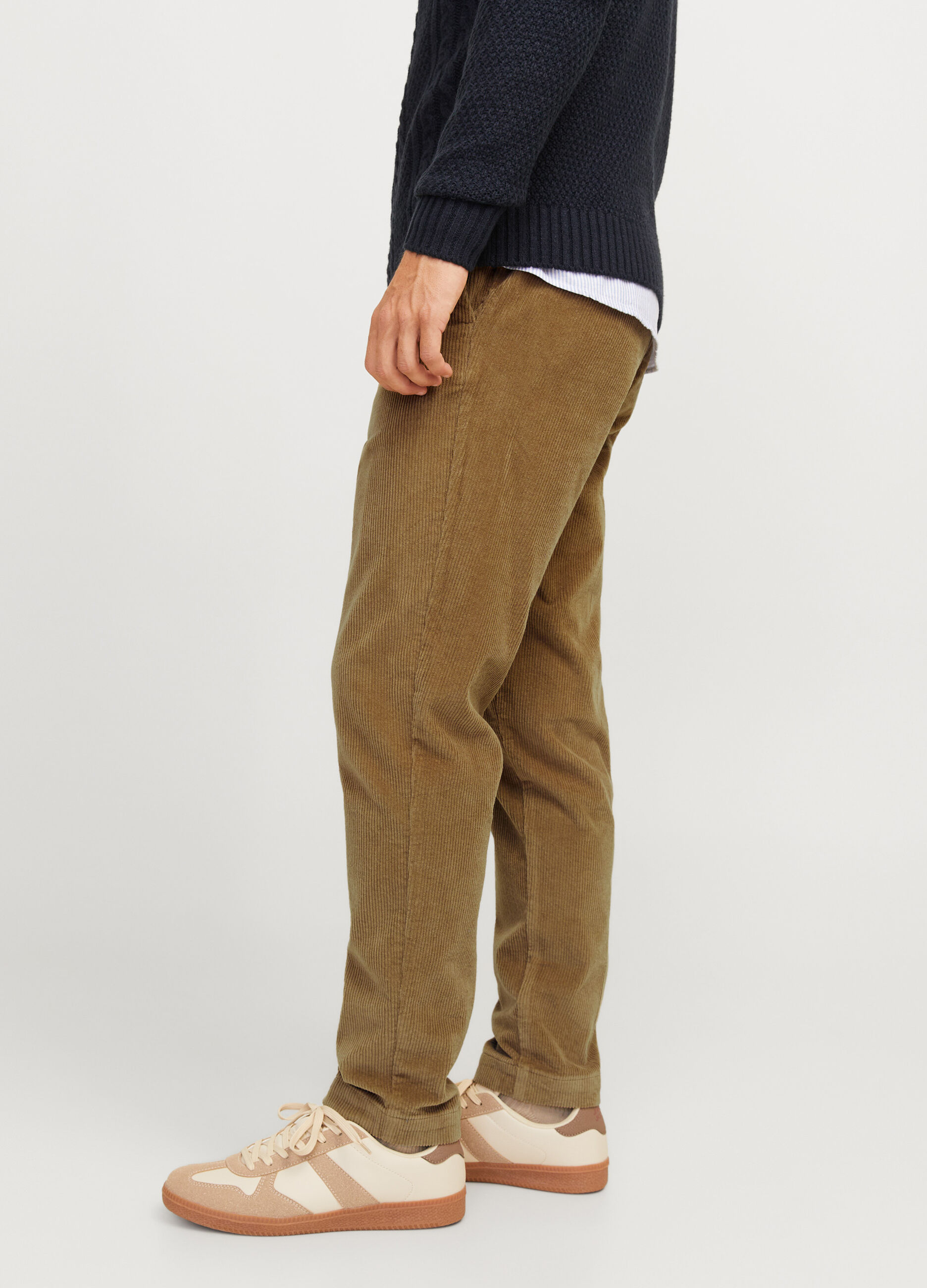 Pantaloni chino in velluto a coste uomo_4