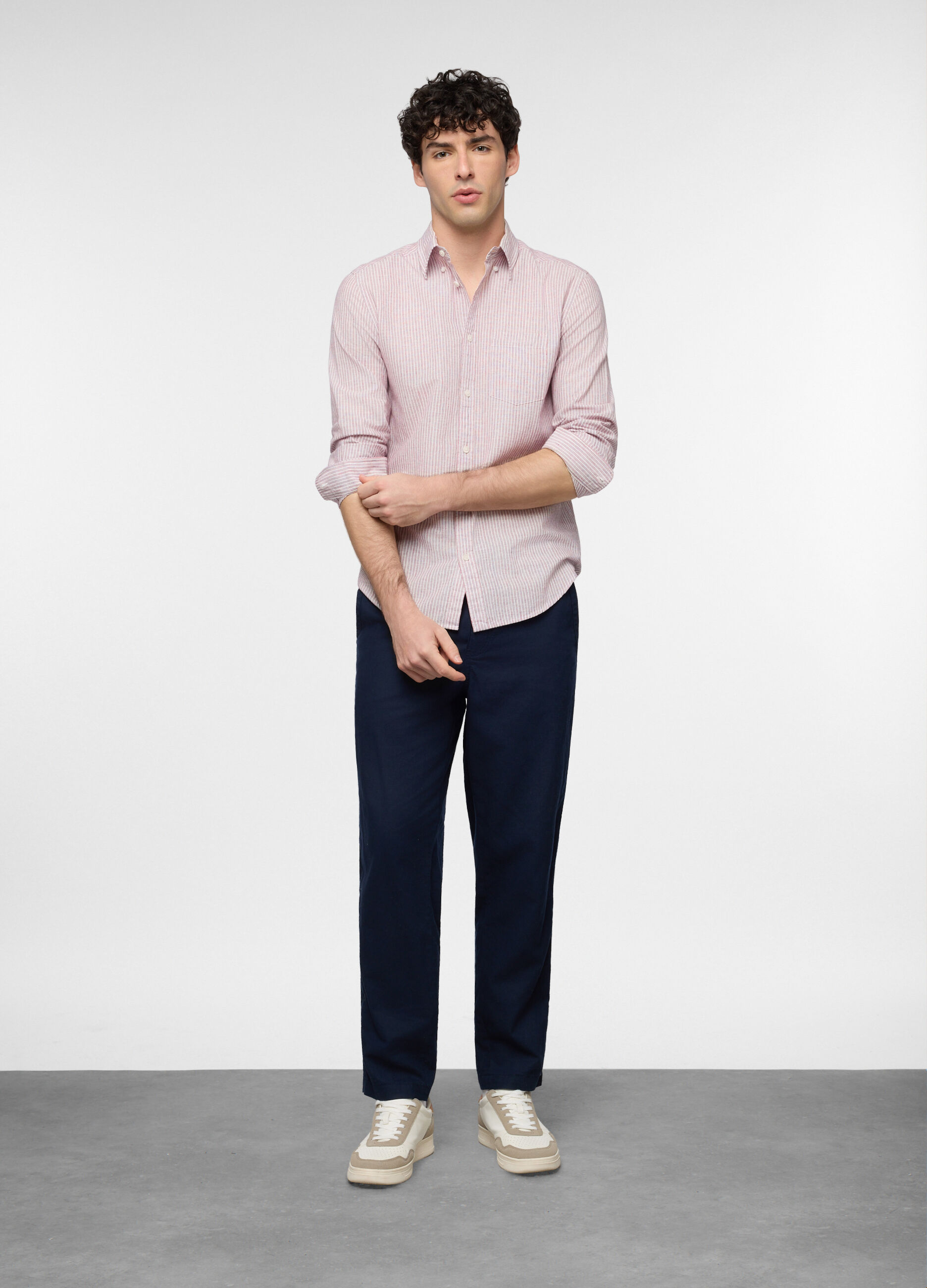 Pantalone chino relaxed fit in misto cotone e lino uomo_0