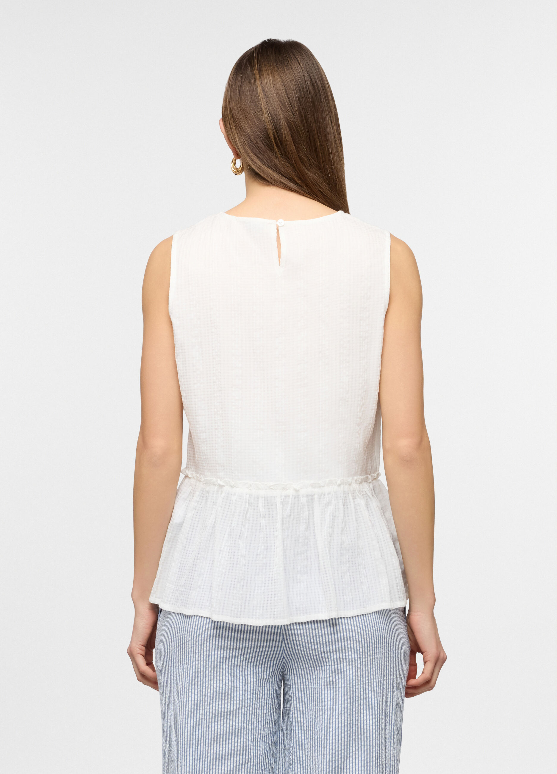 Top smanicato a girocollo in misto cotone garzato donna_1