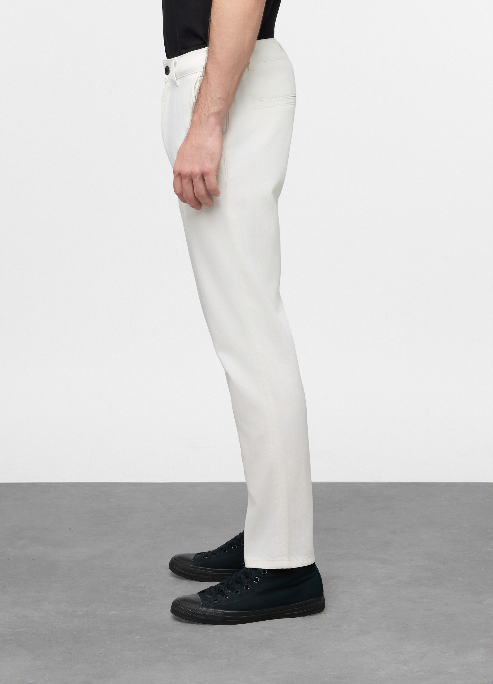 Pantalone chino slim fit in denim di misto cotone uomo_1