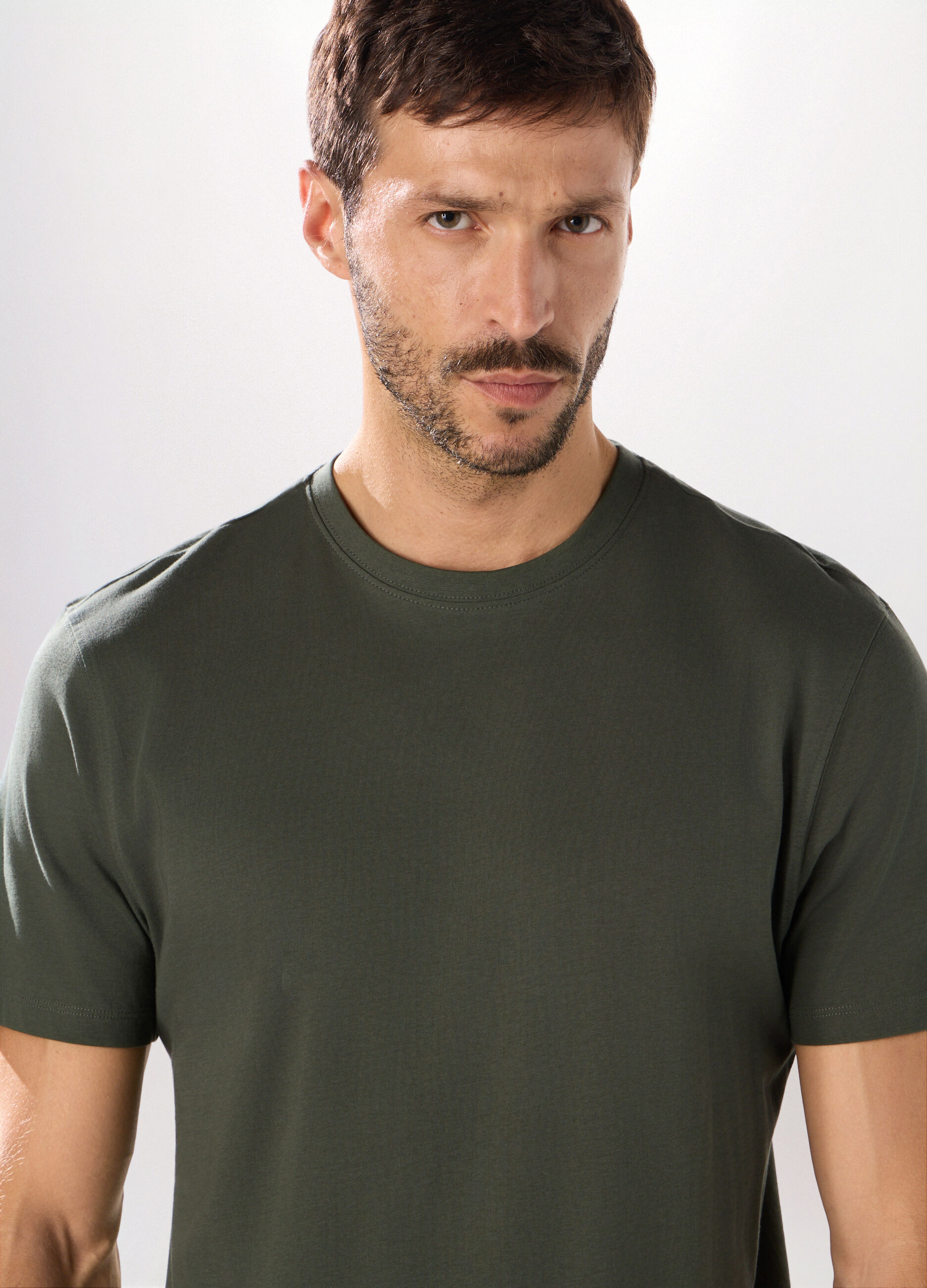 T-shirt girocollo slim fit in cotone uomo_2