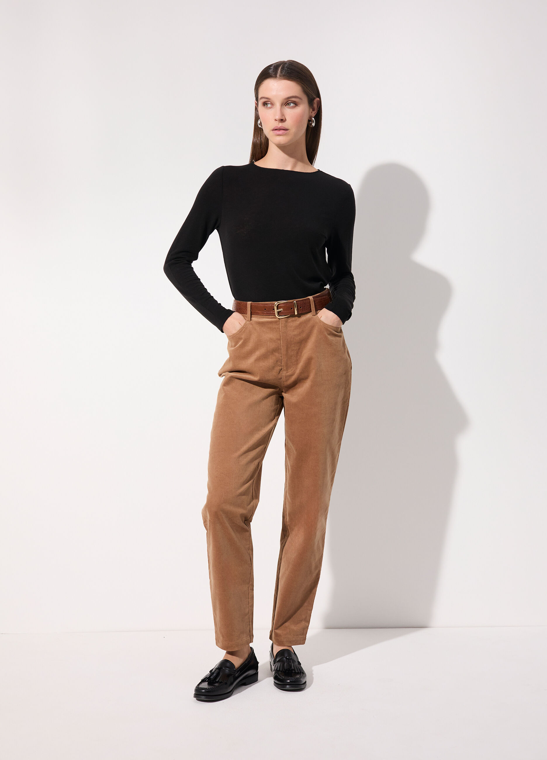 Pantalone dritto in costina di velluto stretch donna_0