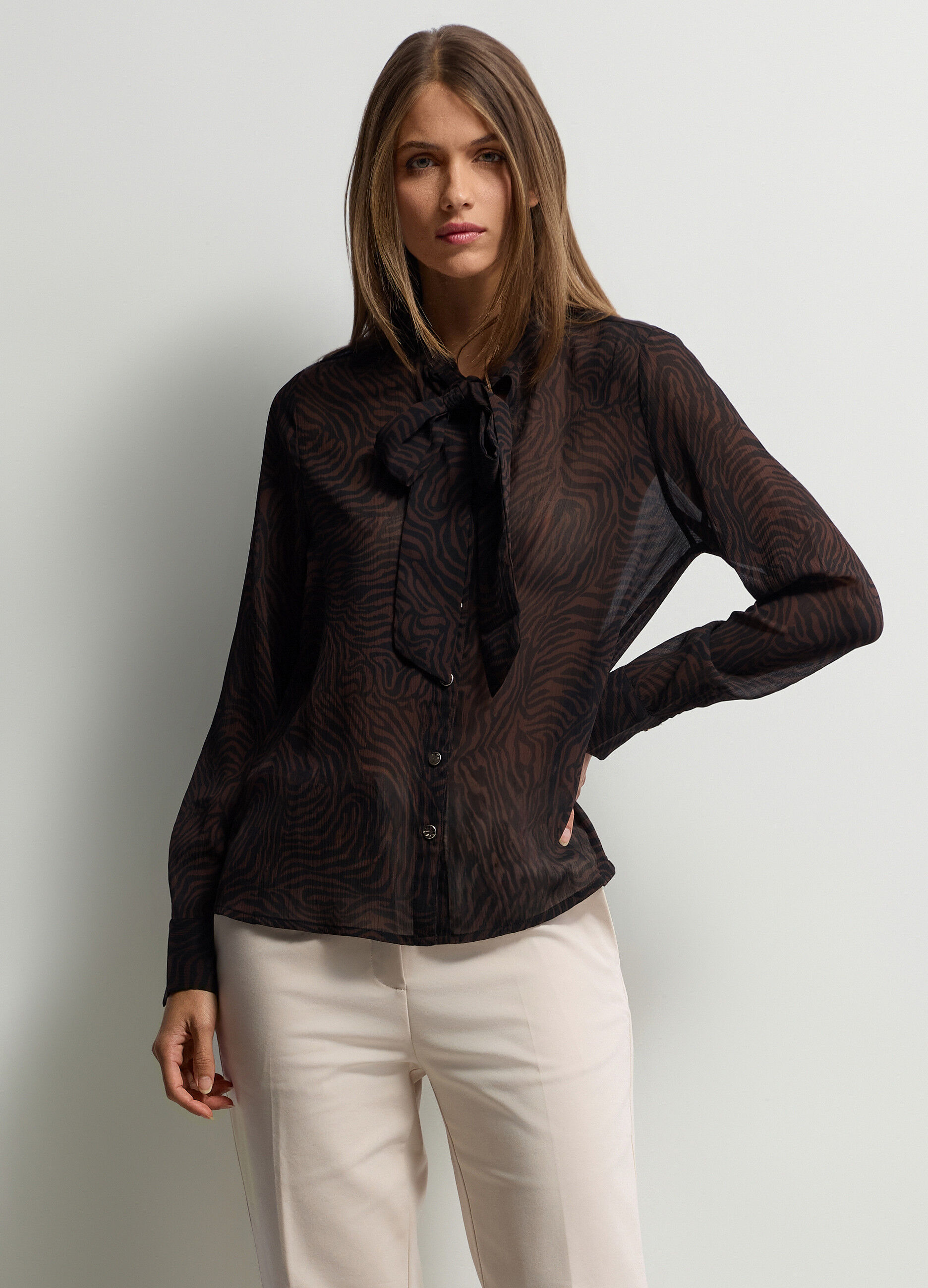 Camicia Fit Regular con scollo con fiocco donna_0