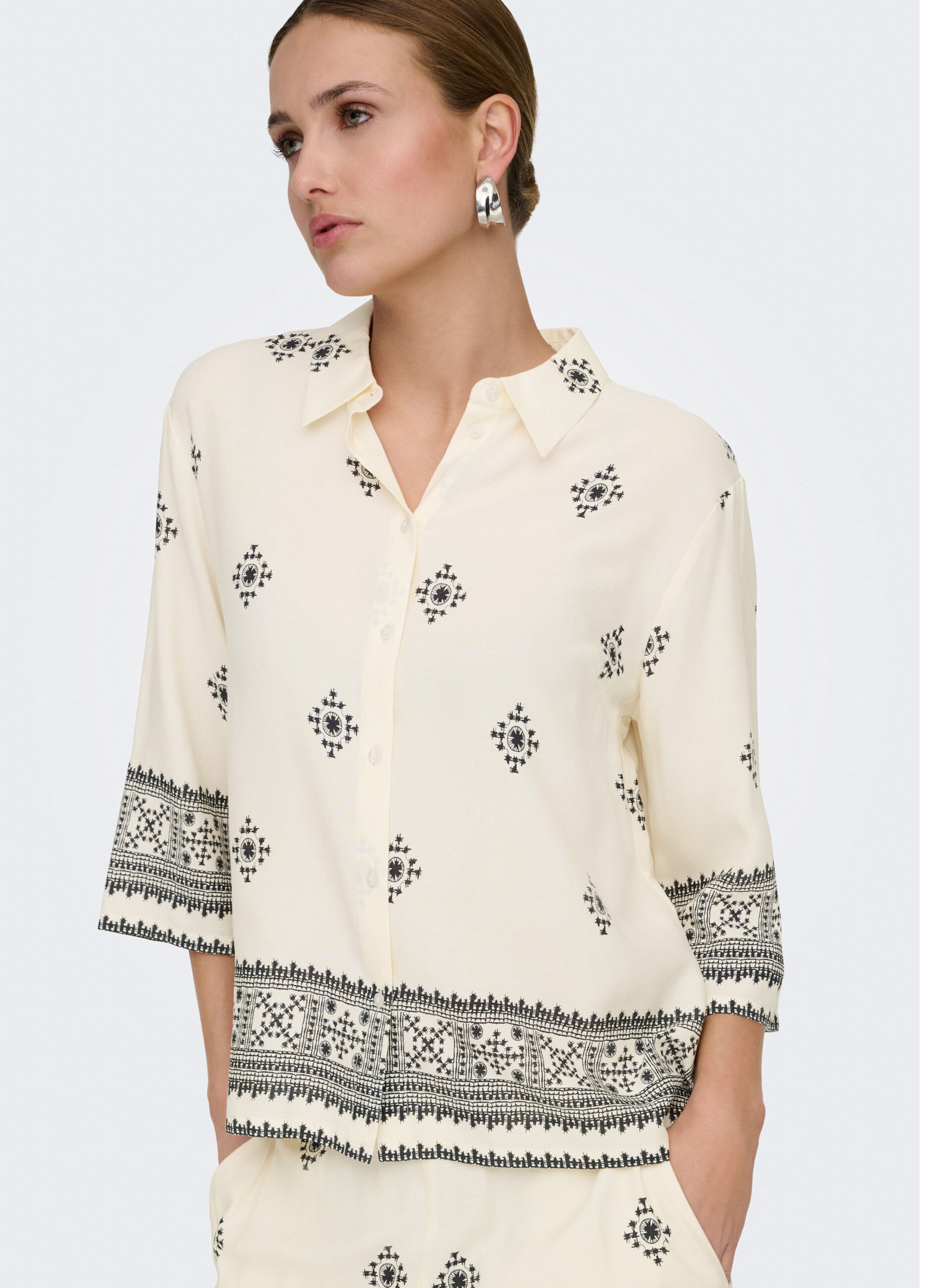 Camicia loose fit con maniche a 3/4_3