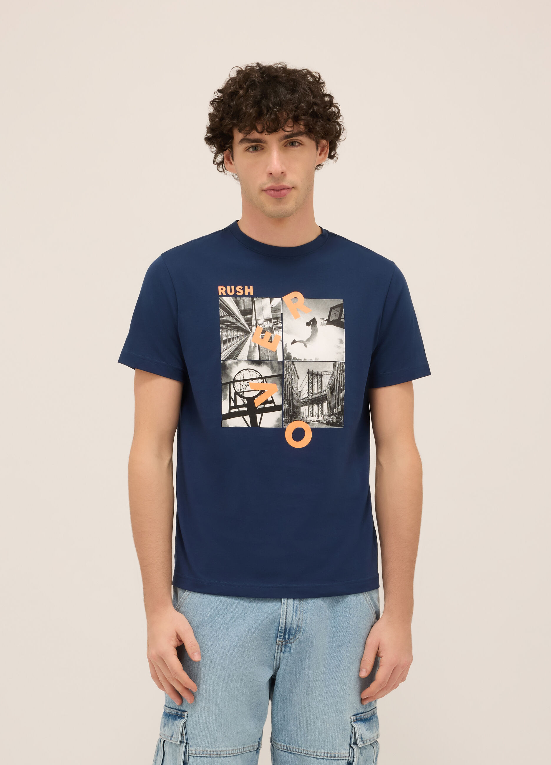 T-shirt girocollo in cotone con stampa uomo_0