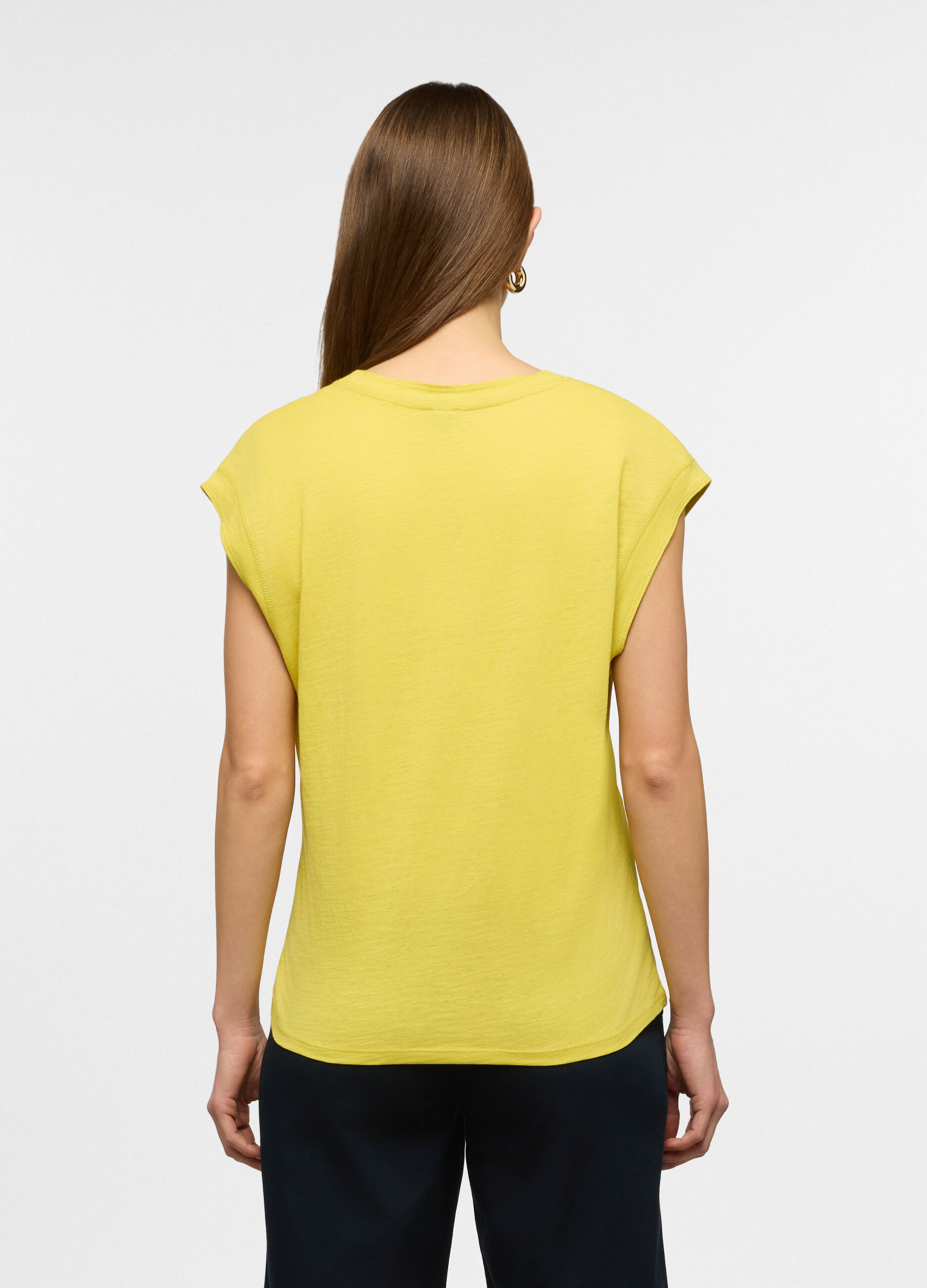 T-shirt con scollo a V donna_1