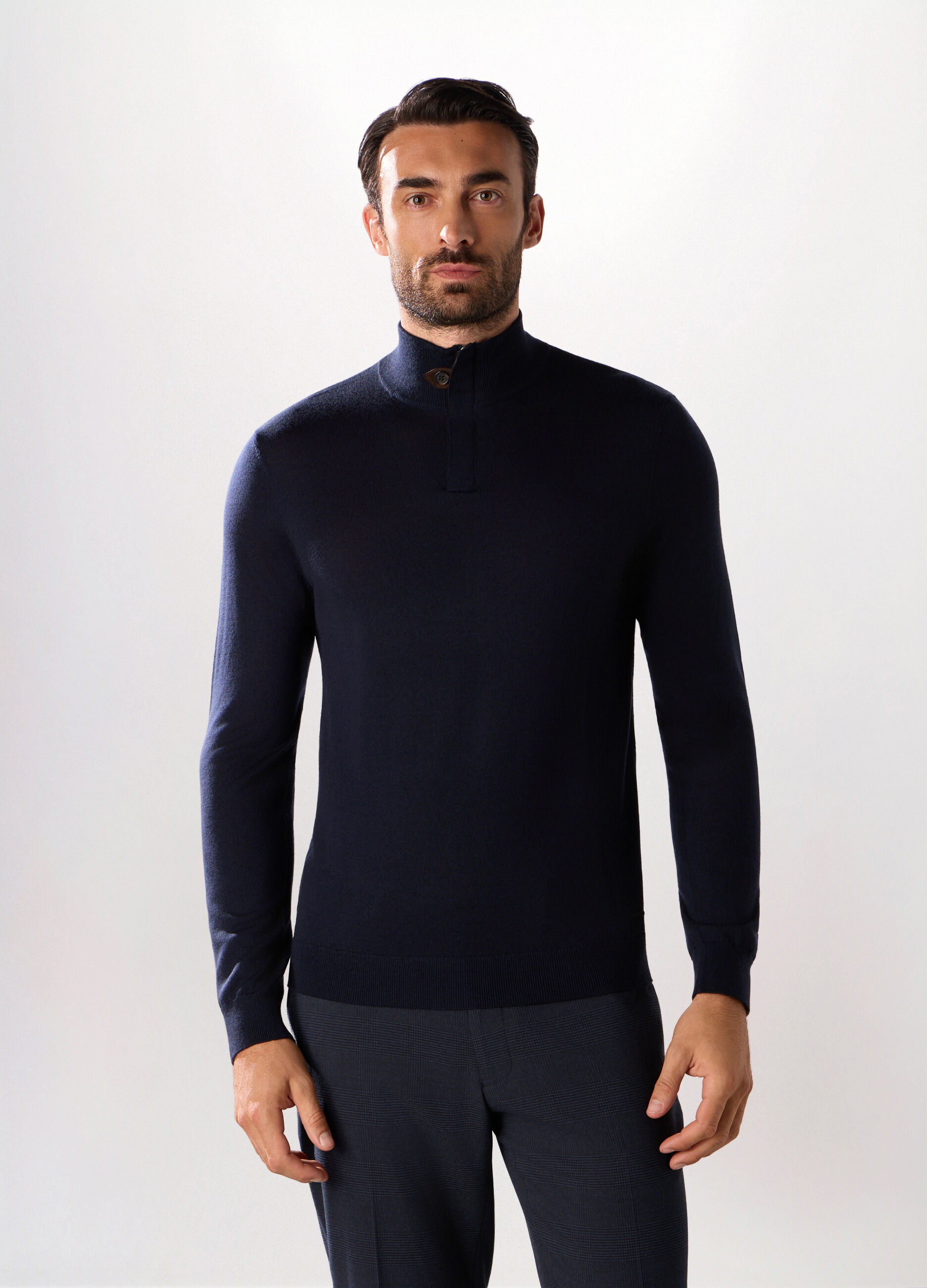 Maglione lupetto in lana merino uomo_0