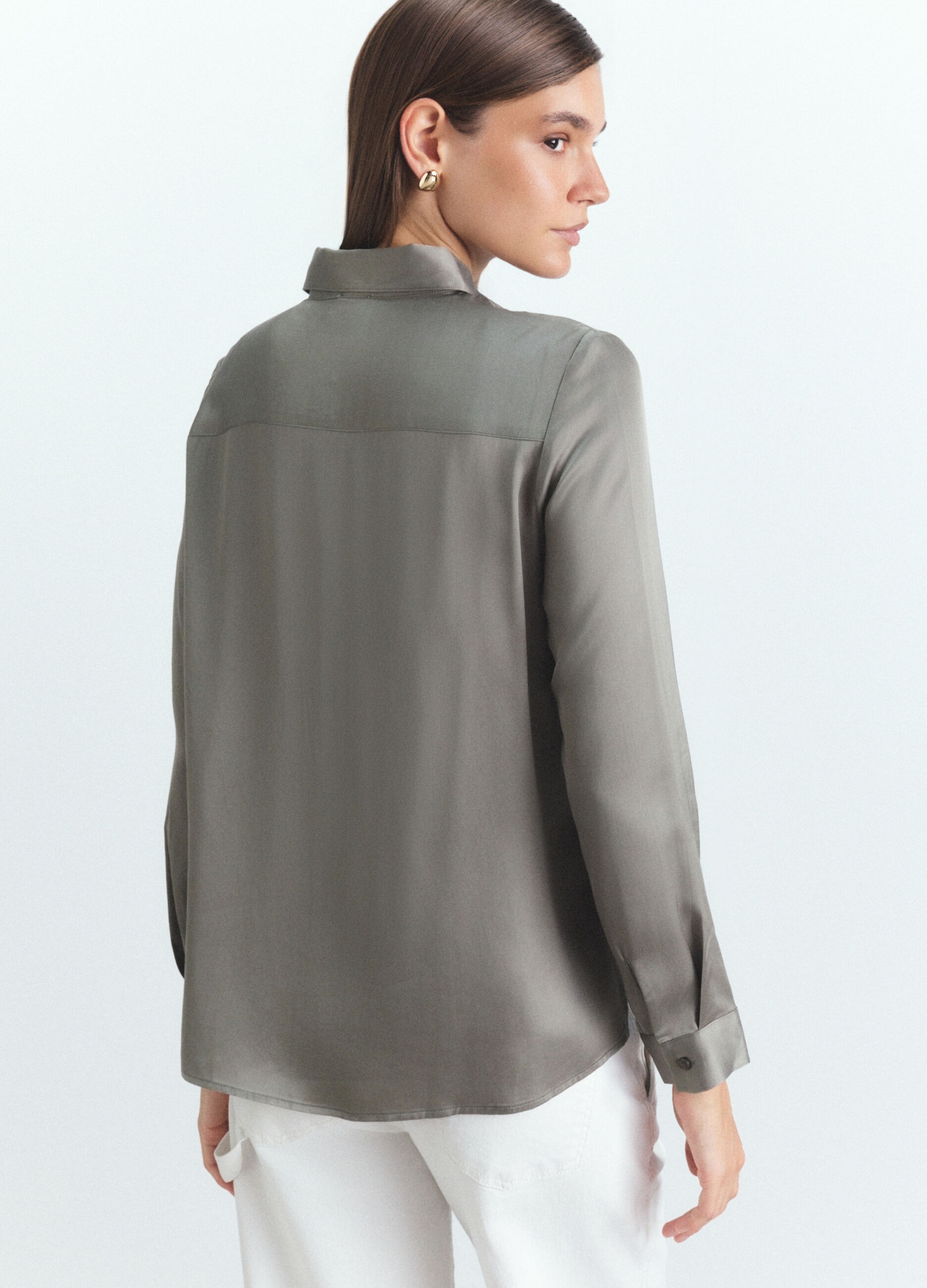Camicia Fit Regular con colletto alla francese in raso di pura viscosa donna_2