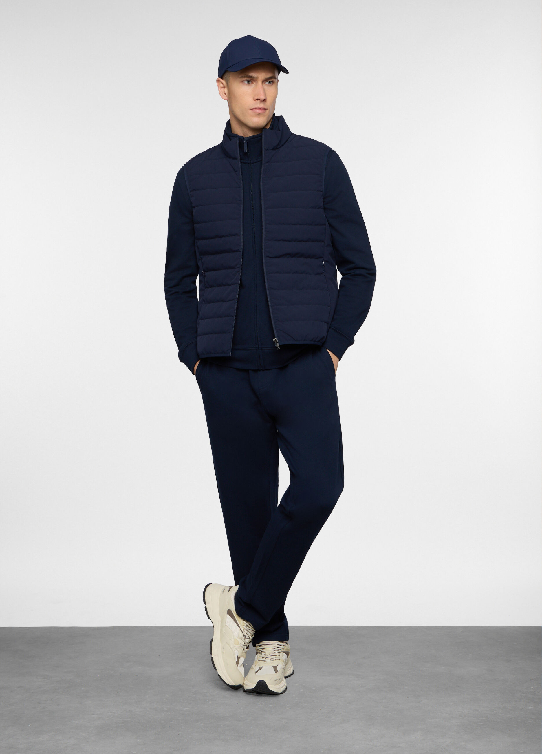 Gilet trapuntato con zip uomo_0