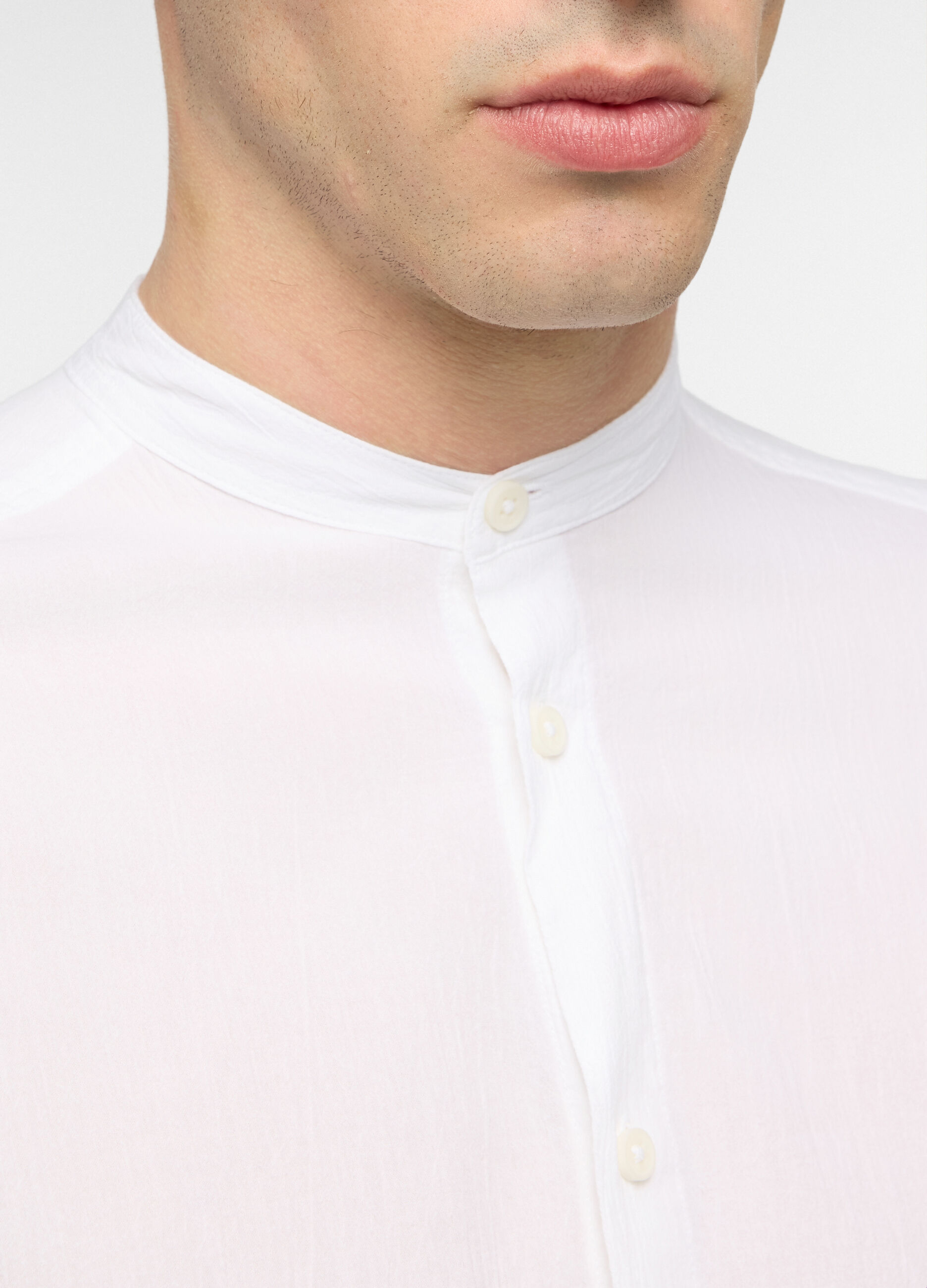 Camicia regular fit con collo coreano in cotone uomo_2