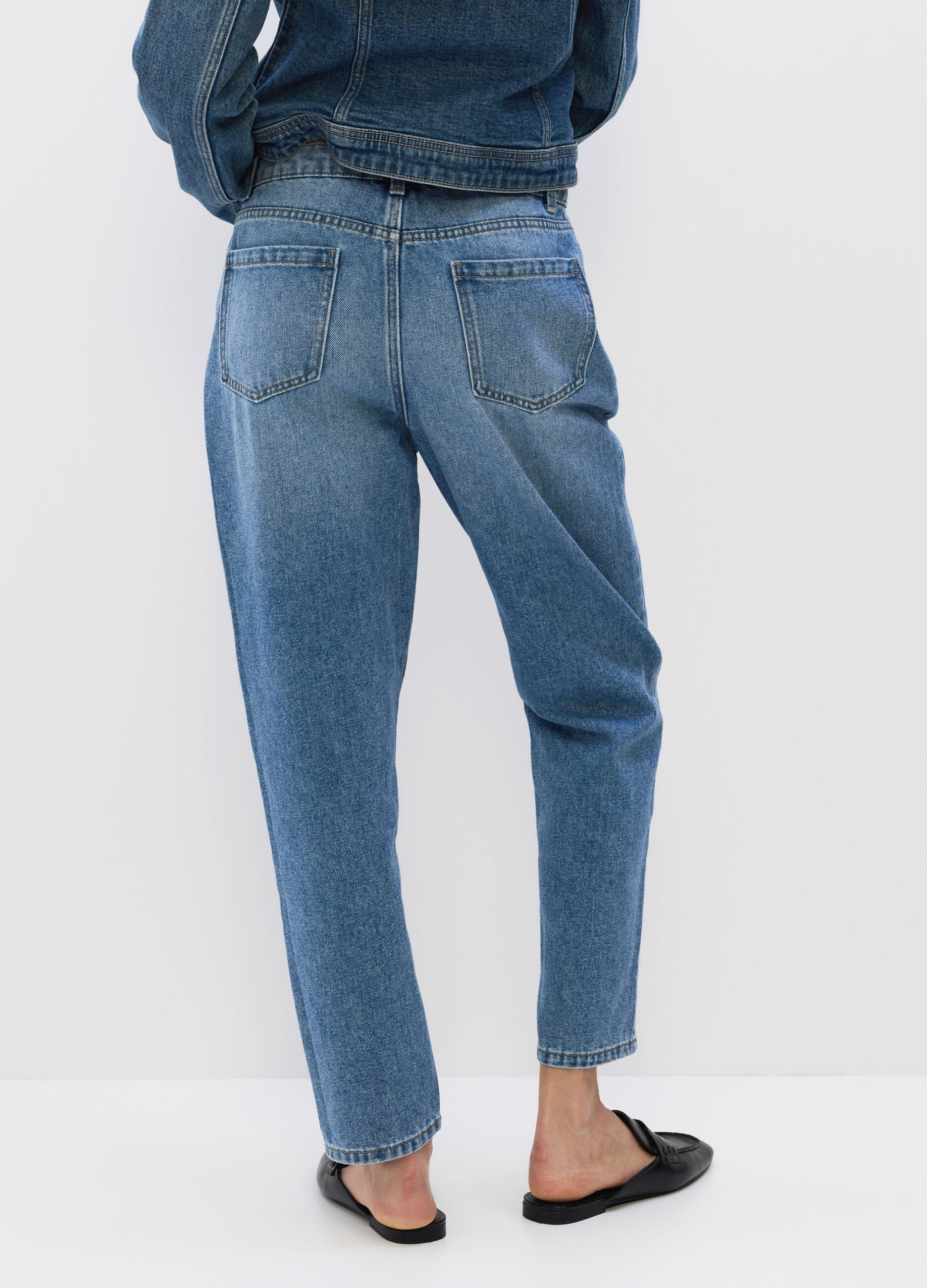 Pantaloni Mom Fit in denim misto cotone donna_2