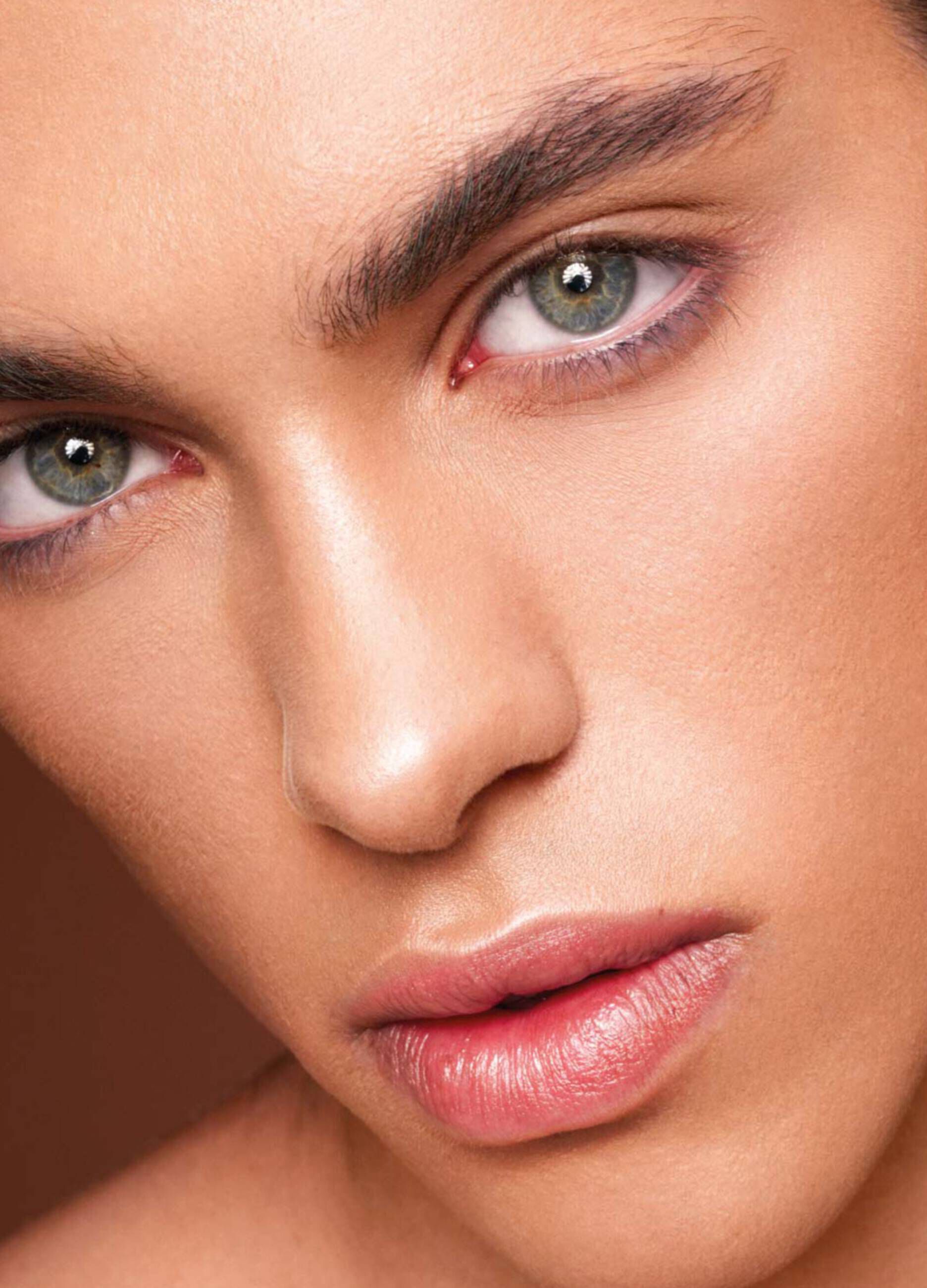 Outline Waterproof Lip Pencil - Astra Make-Up_1