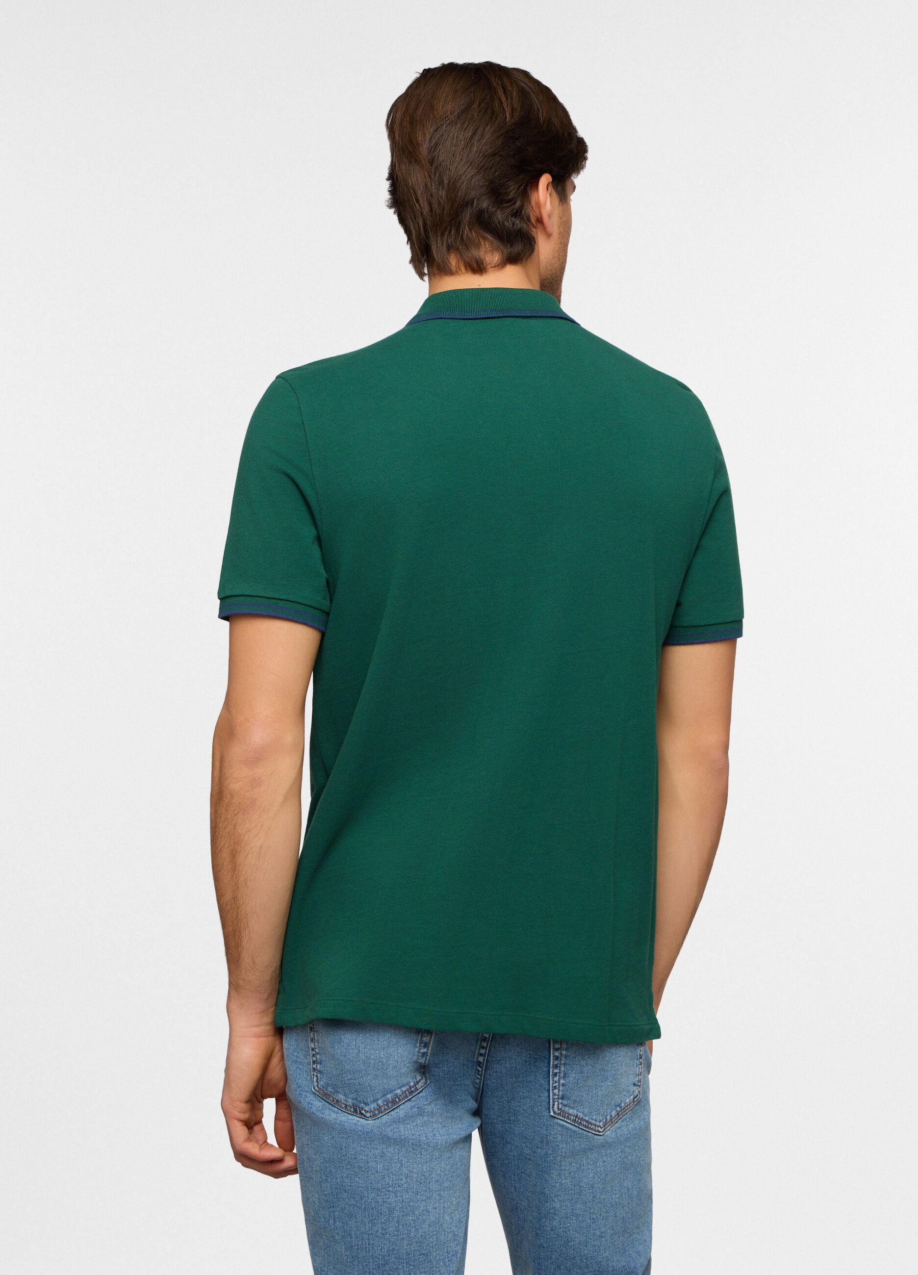 Polo a maniche corte con dettagli a contrasto uomo_1