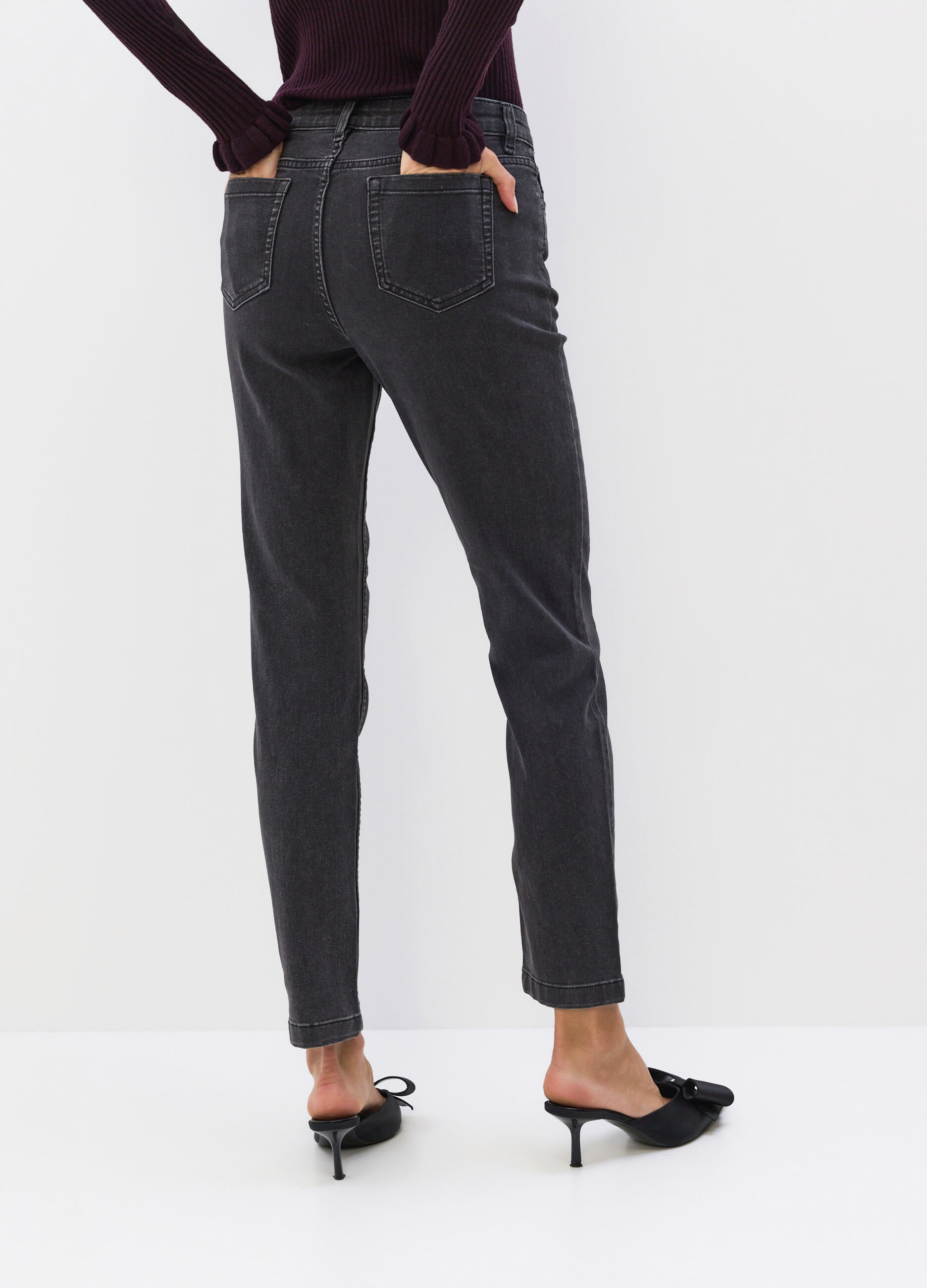 Pantaloni Slim Fit in denim stretch misto cotone donna_1