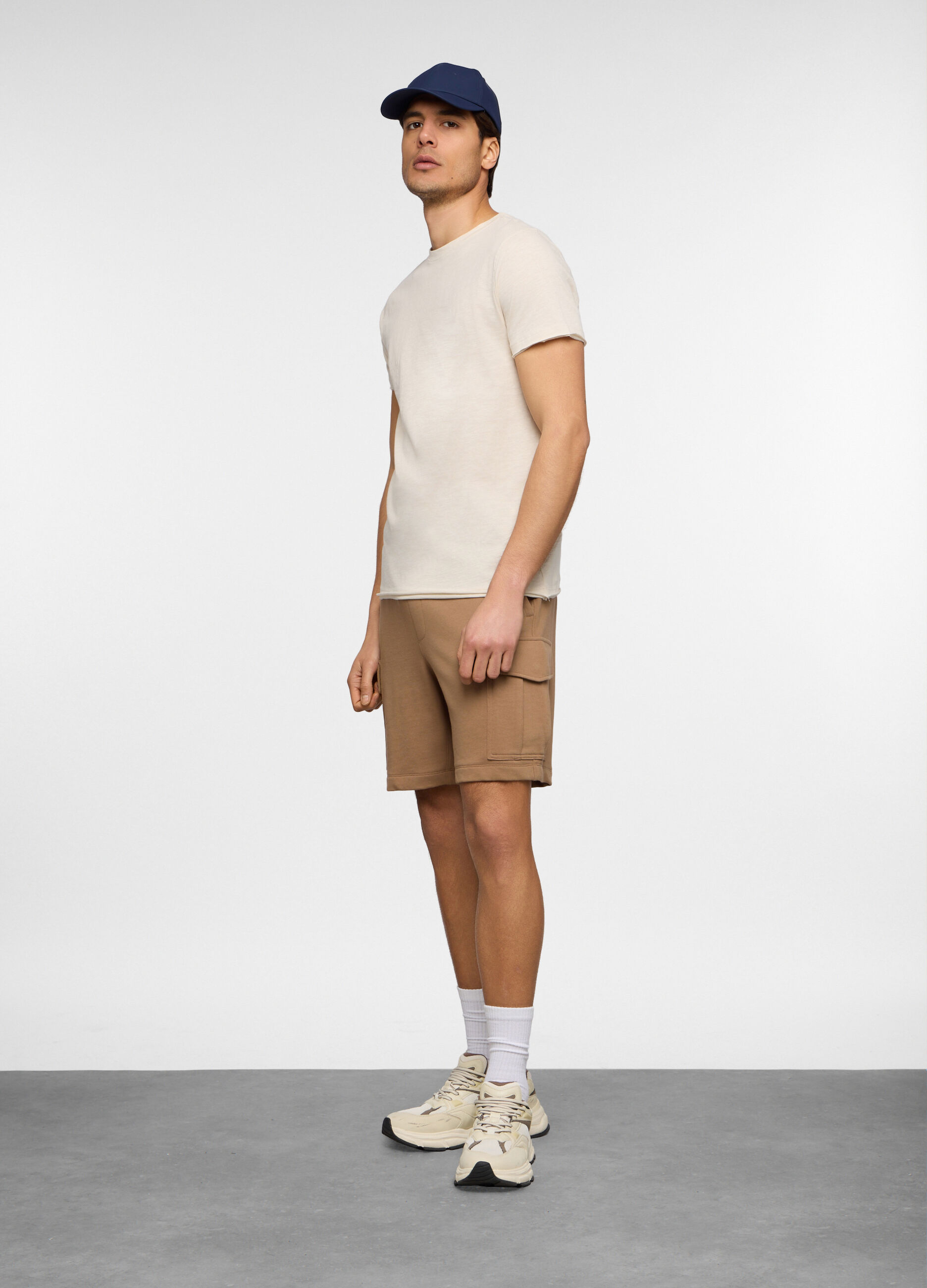 Pantaloncini cargo in felpa di cotone uomo_0