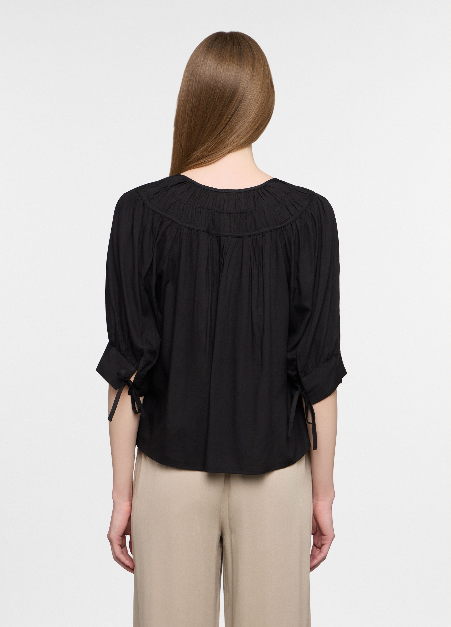 Blusa regular fit con scollo rotondo in pura viscosa donna_1