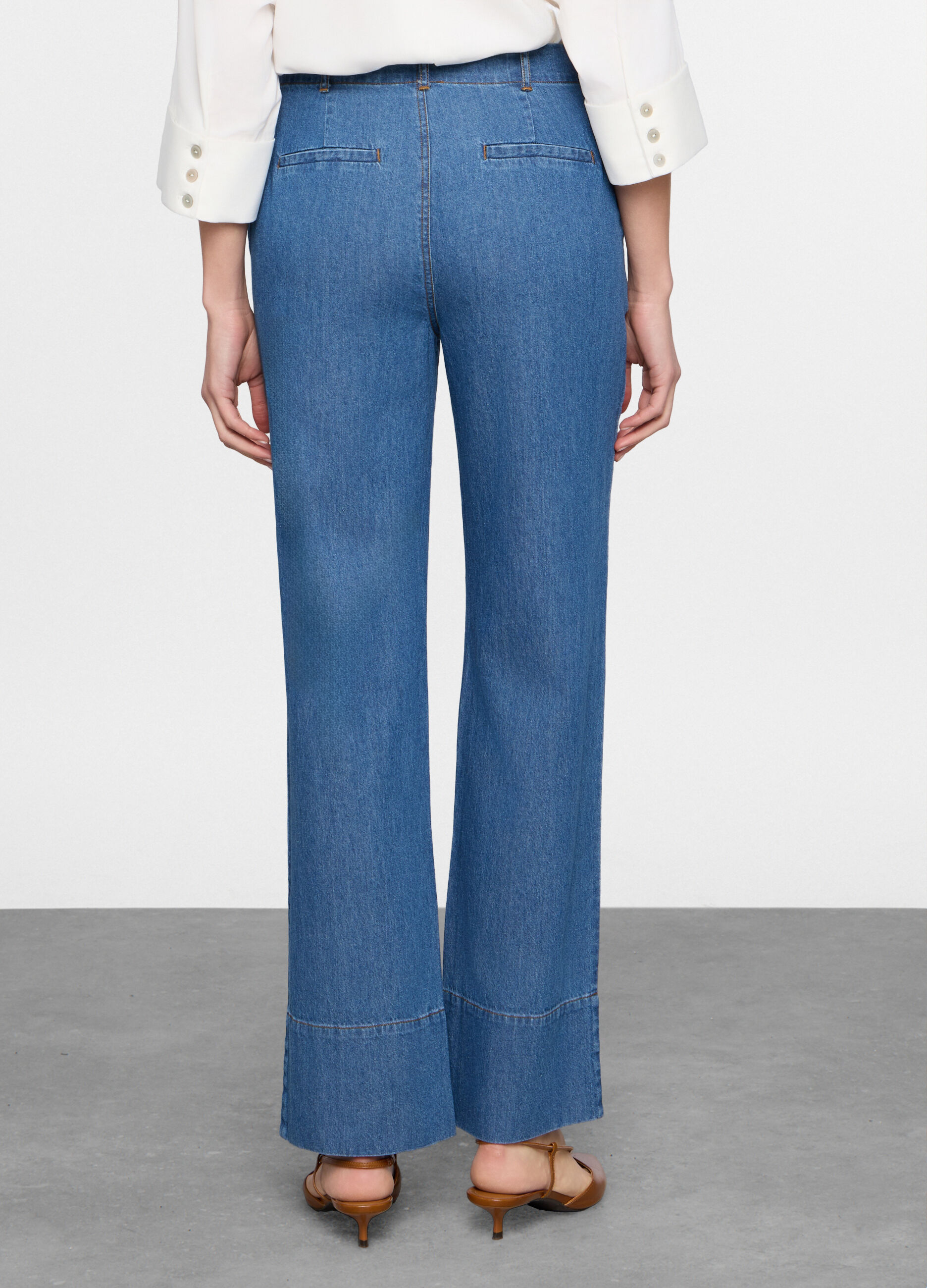 Pantaloni straight fit in denim donna_1
