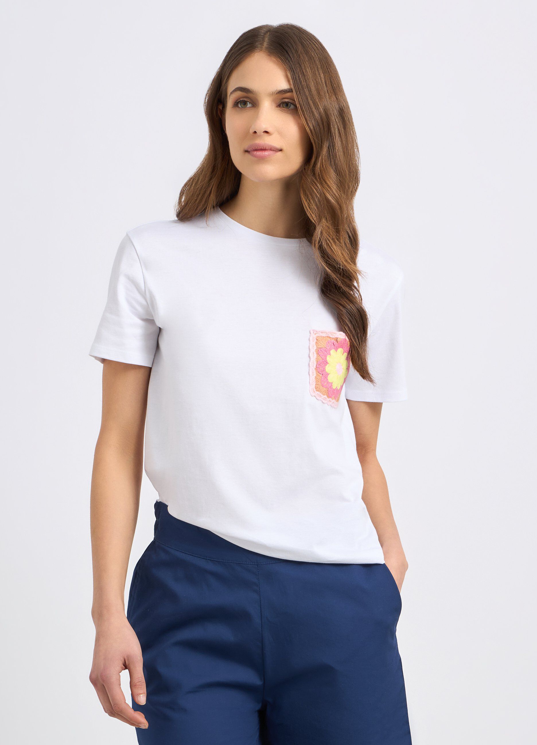 T-shirt in puro cotone con ricamo donna_0