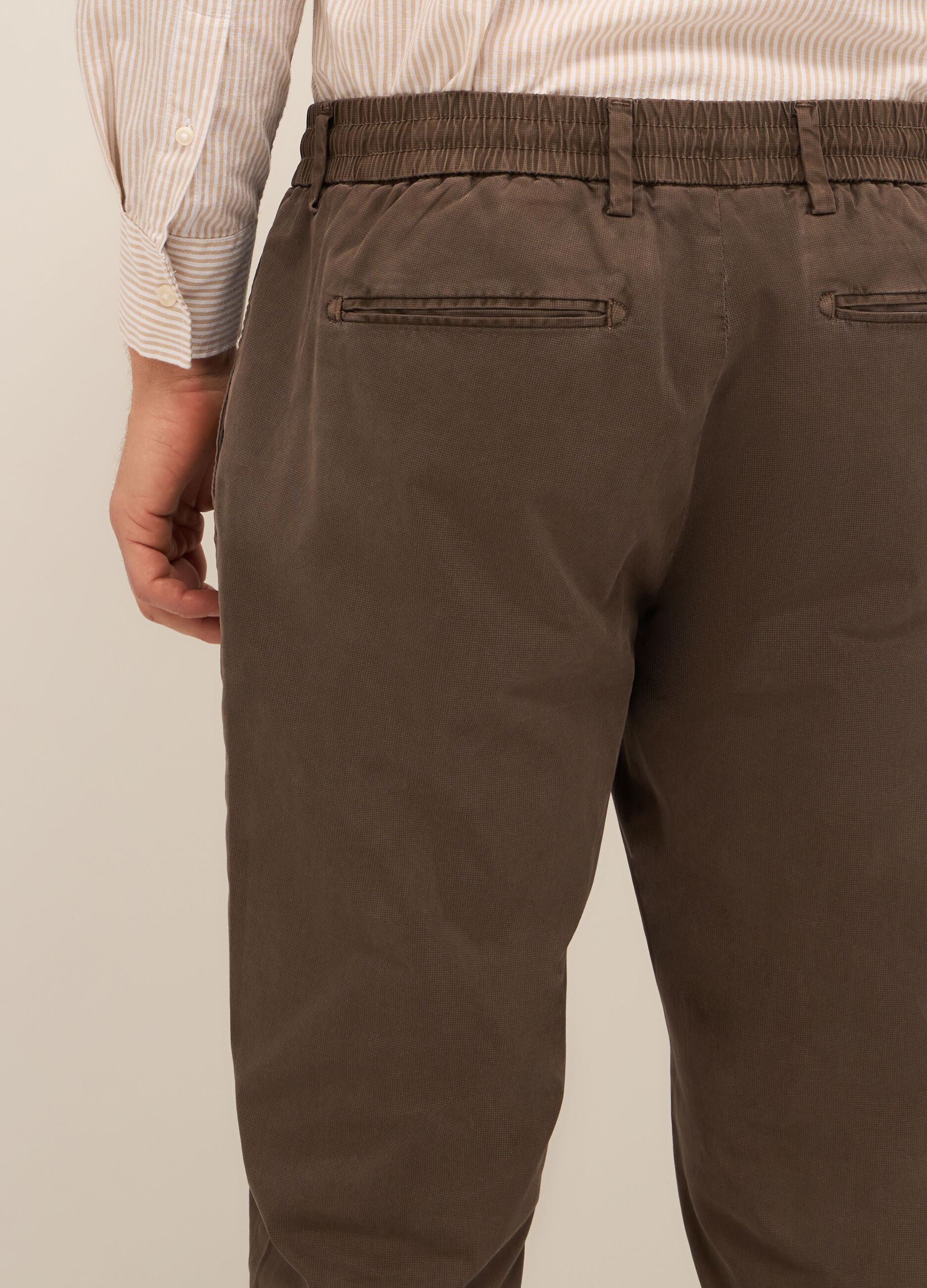 Pantaloni chino in cotone stretch uomo_2