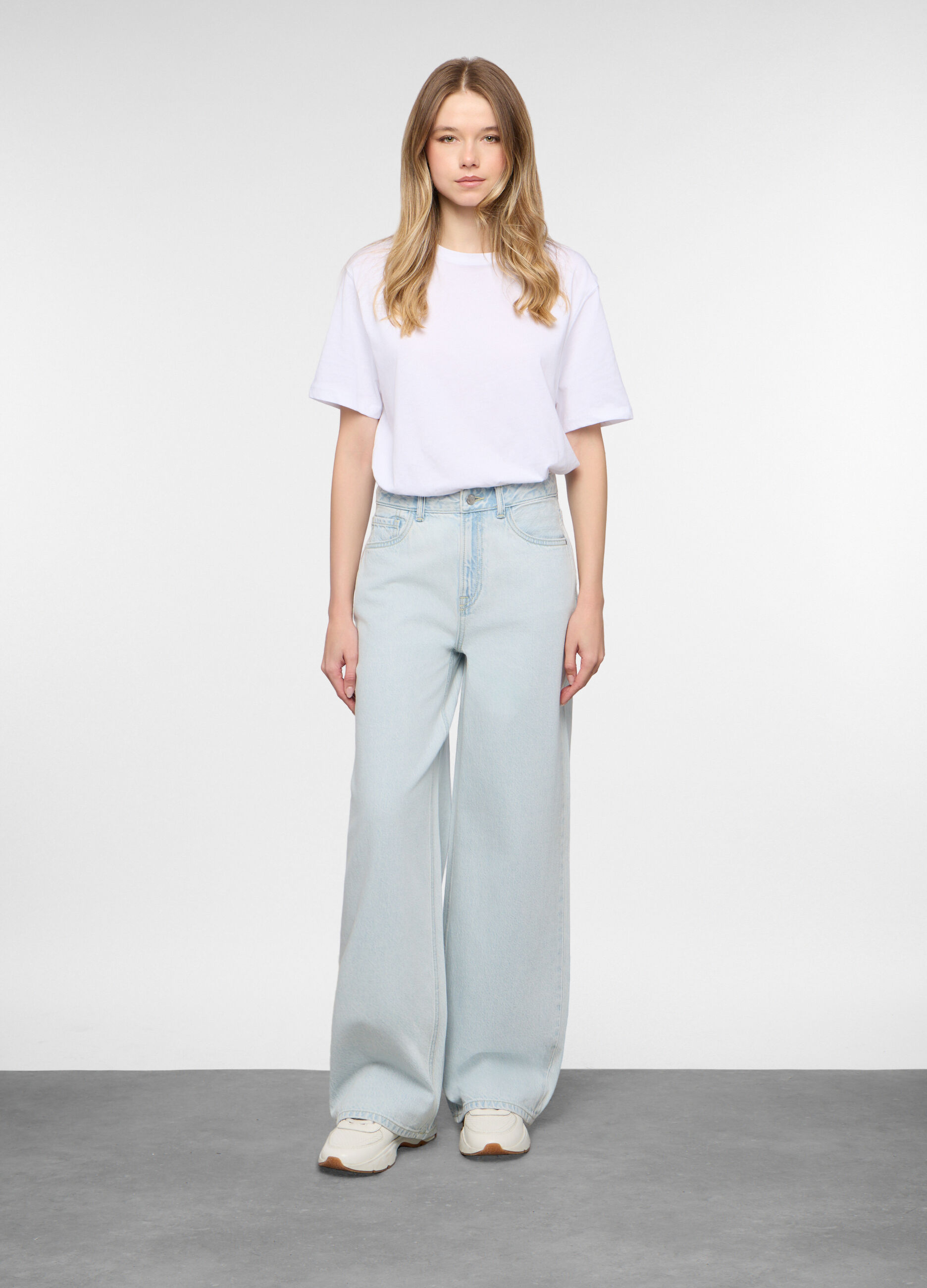 5 Tasche fit Wide con fondo risvoltato in denim donna_0