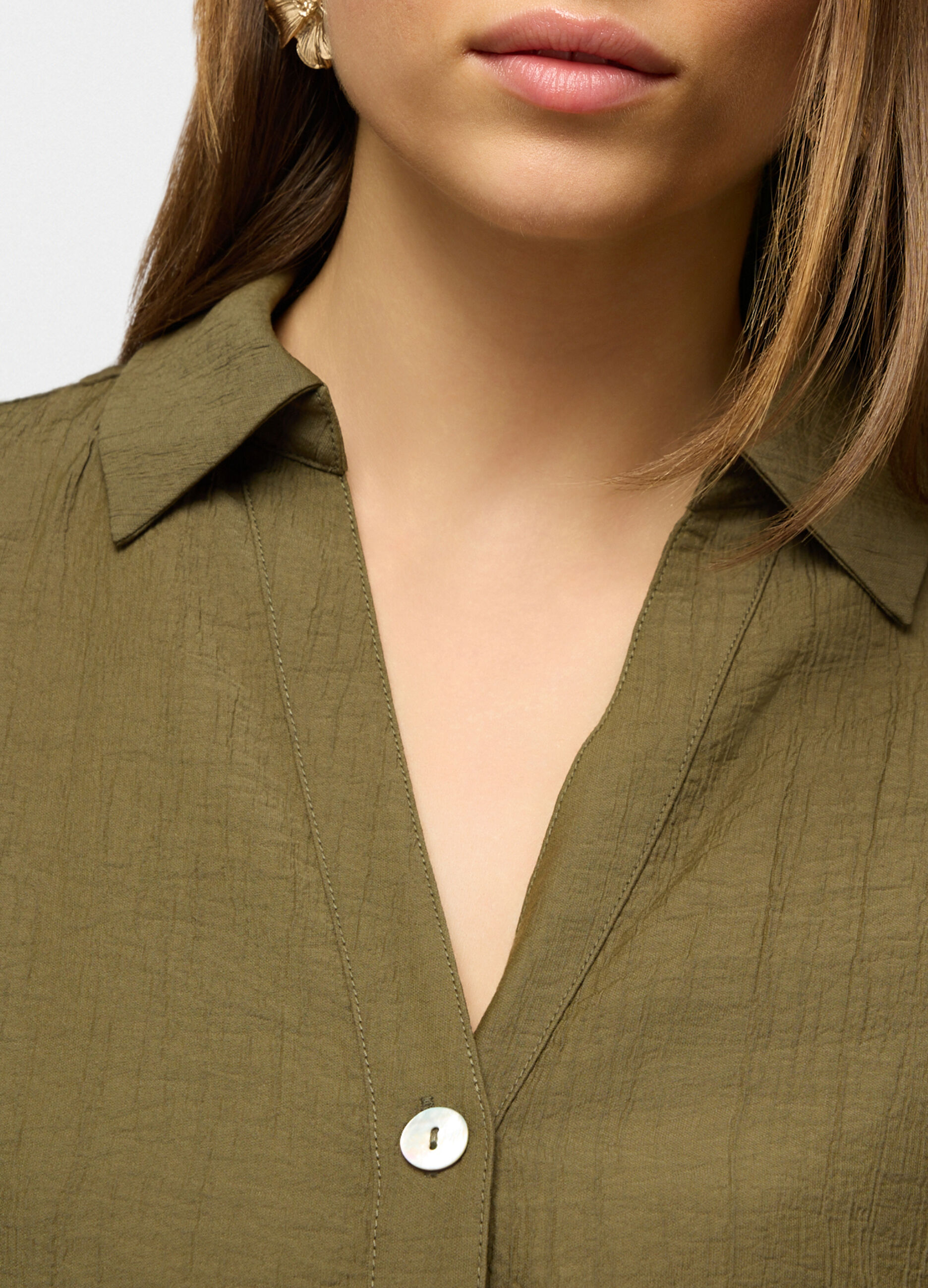 Camicia a maniche corte con colletto classico in misto viscosa donna_2