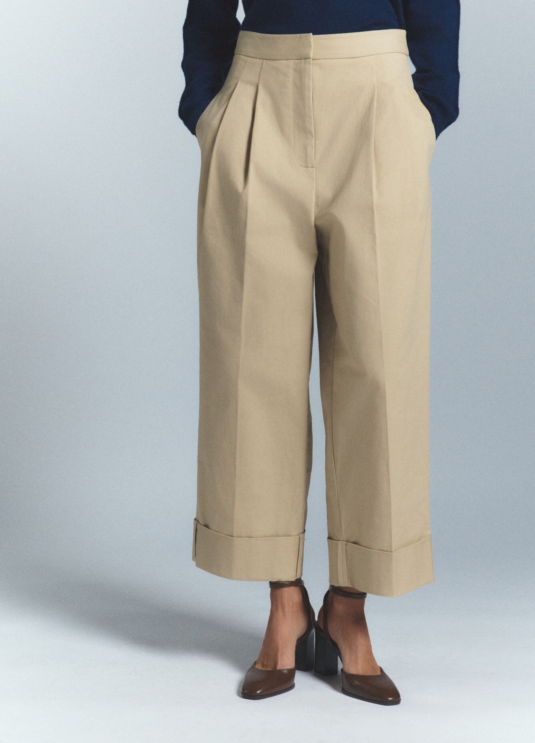 Pantaloni Straight Fit in twill di cotone stretch donna_1