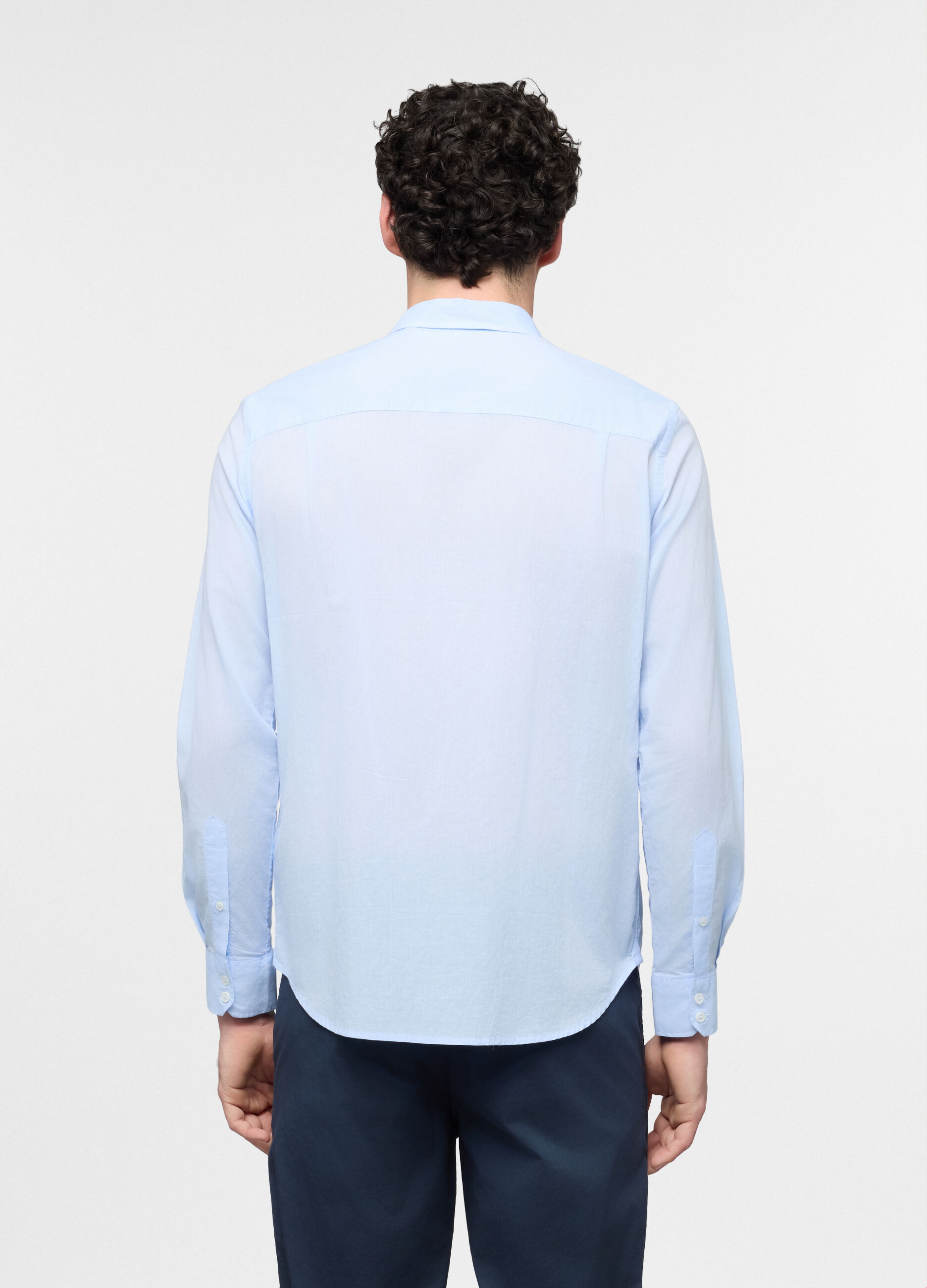 Camica regular fit con colletto button down in voile di cotone_1