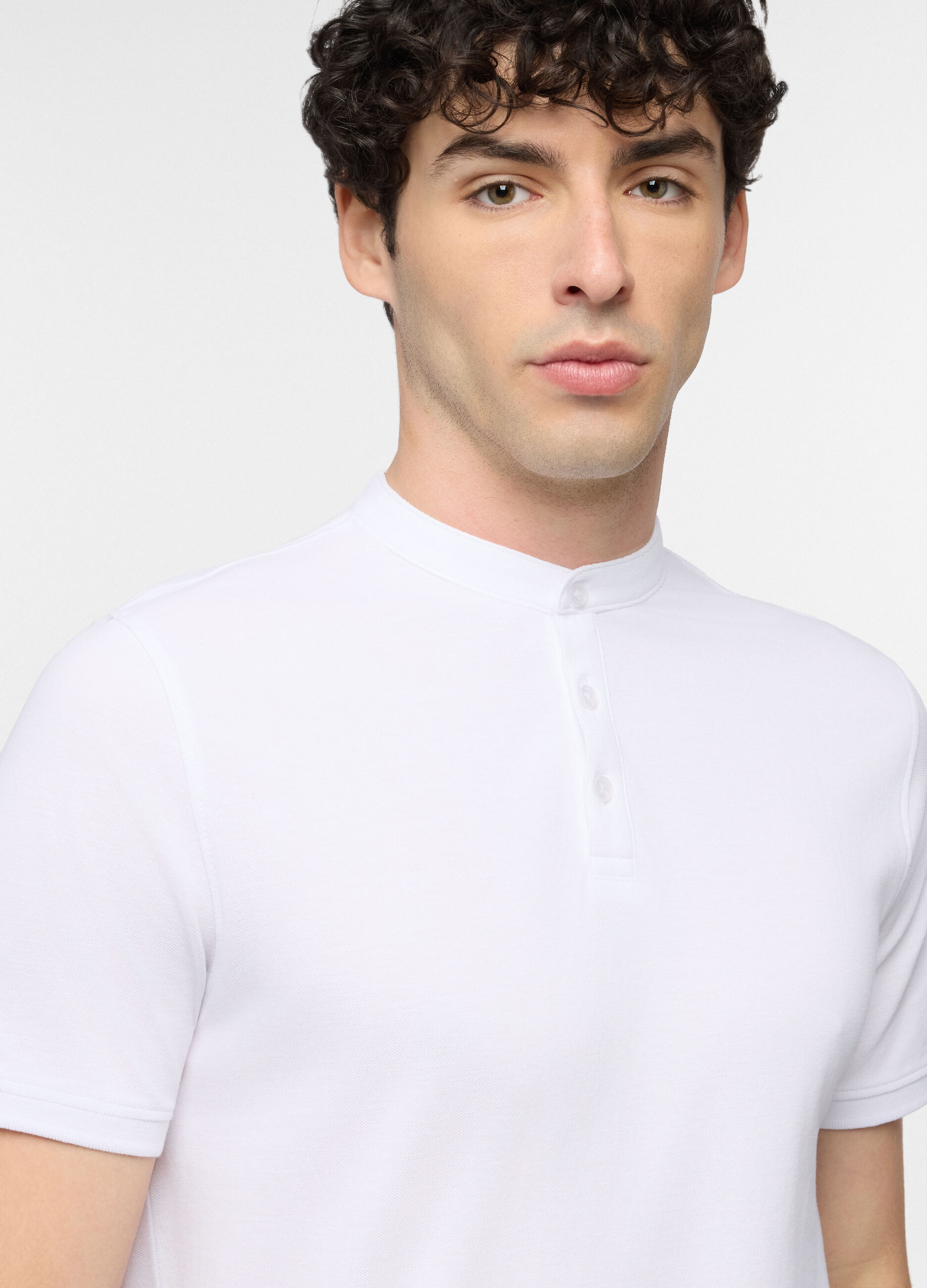 Polo a maniche corte con collo coreano uomo_2