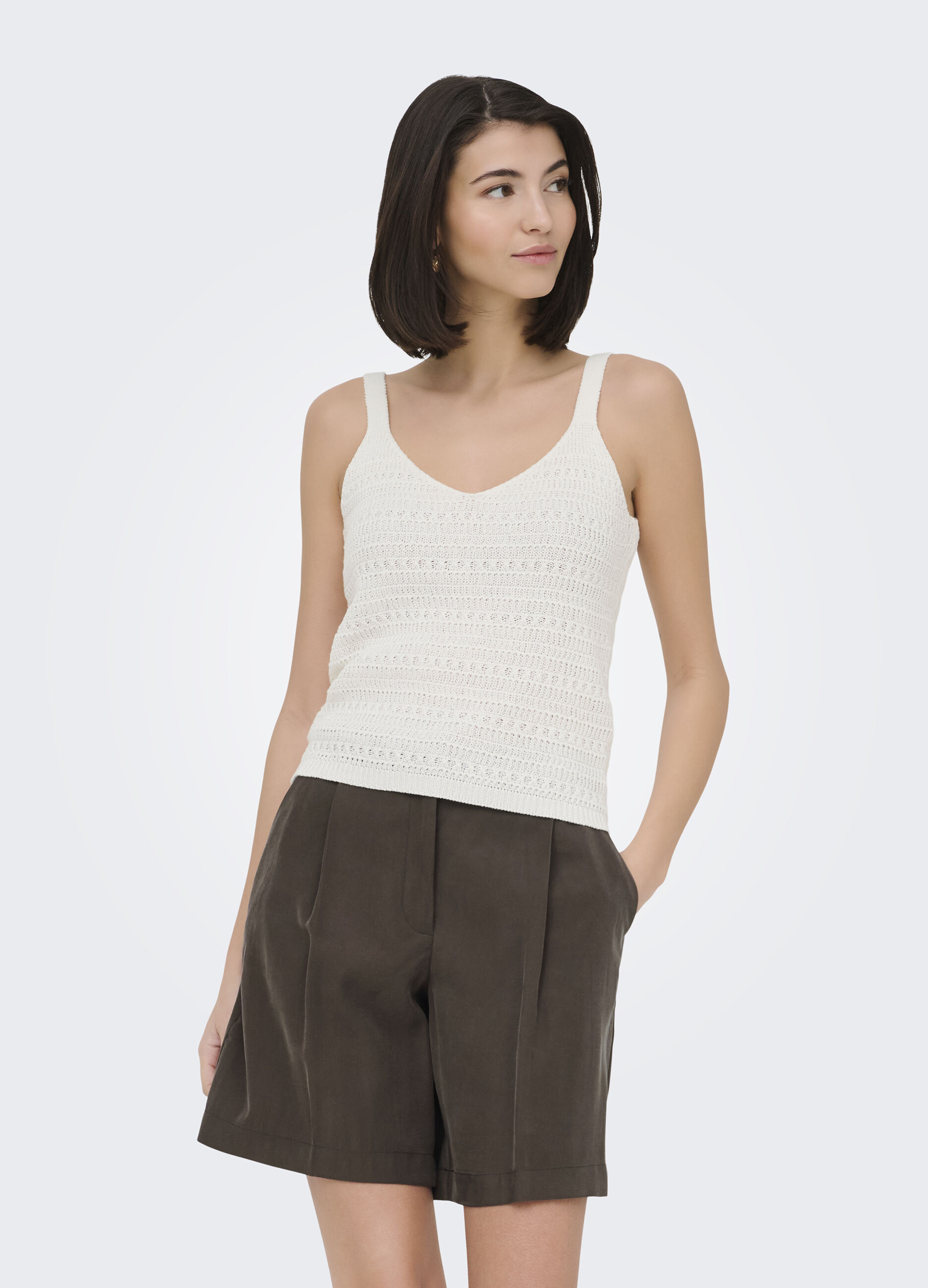 Top in maglia con scollo a V_0