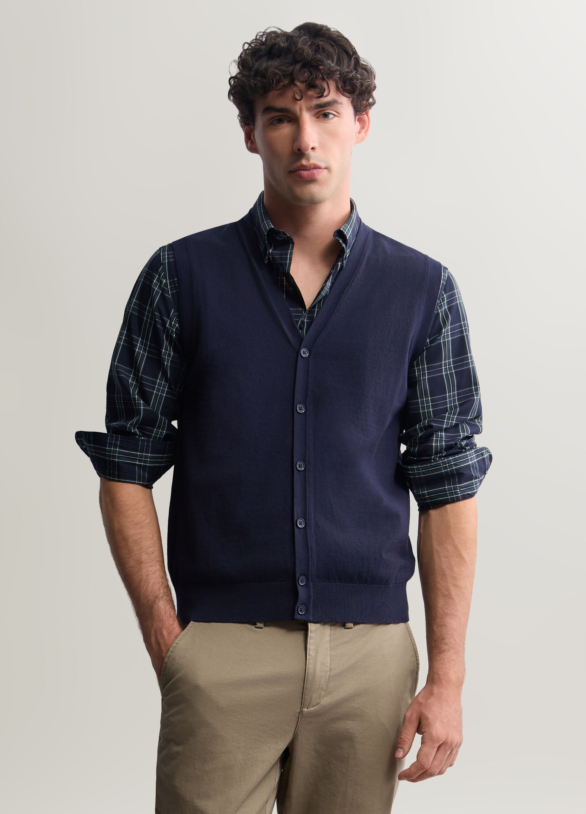 Gilet in maglia con scollo a V uomo_0