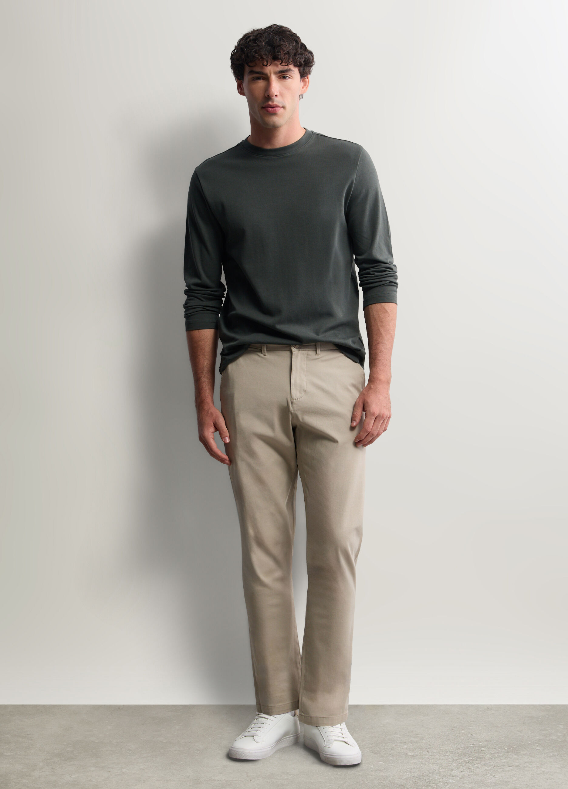 Pantaloni chino in cotone stretch uomo_0