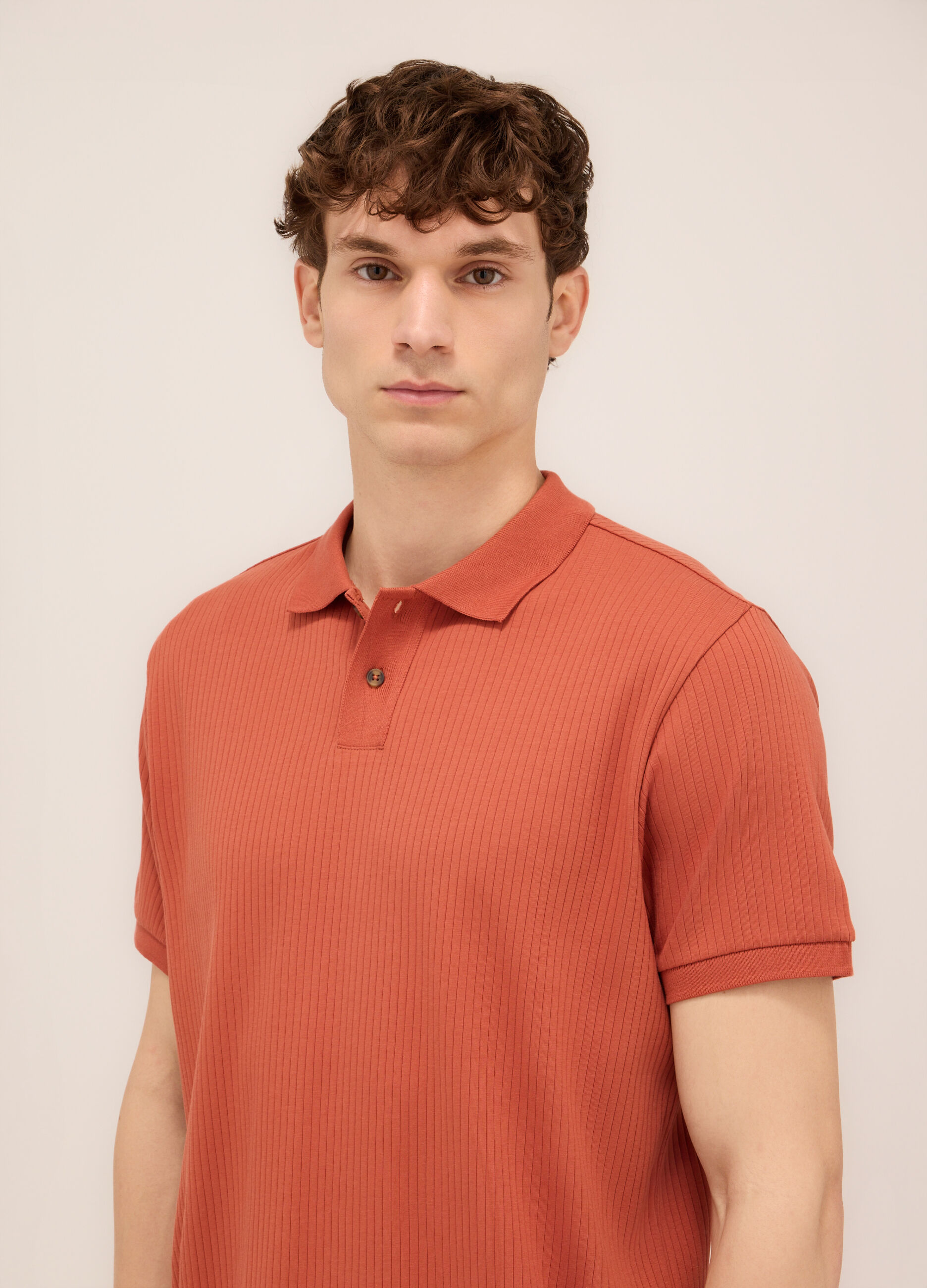 Polo a maniche corte in interlock di cotone stretch uomo_2
