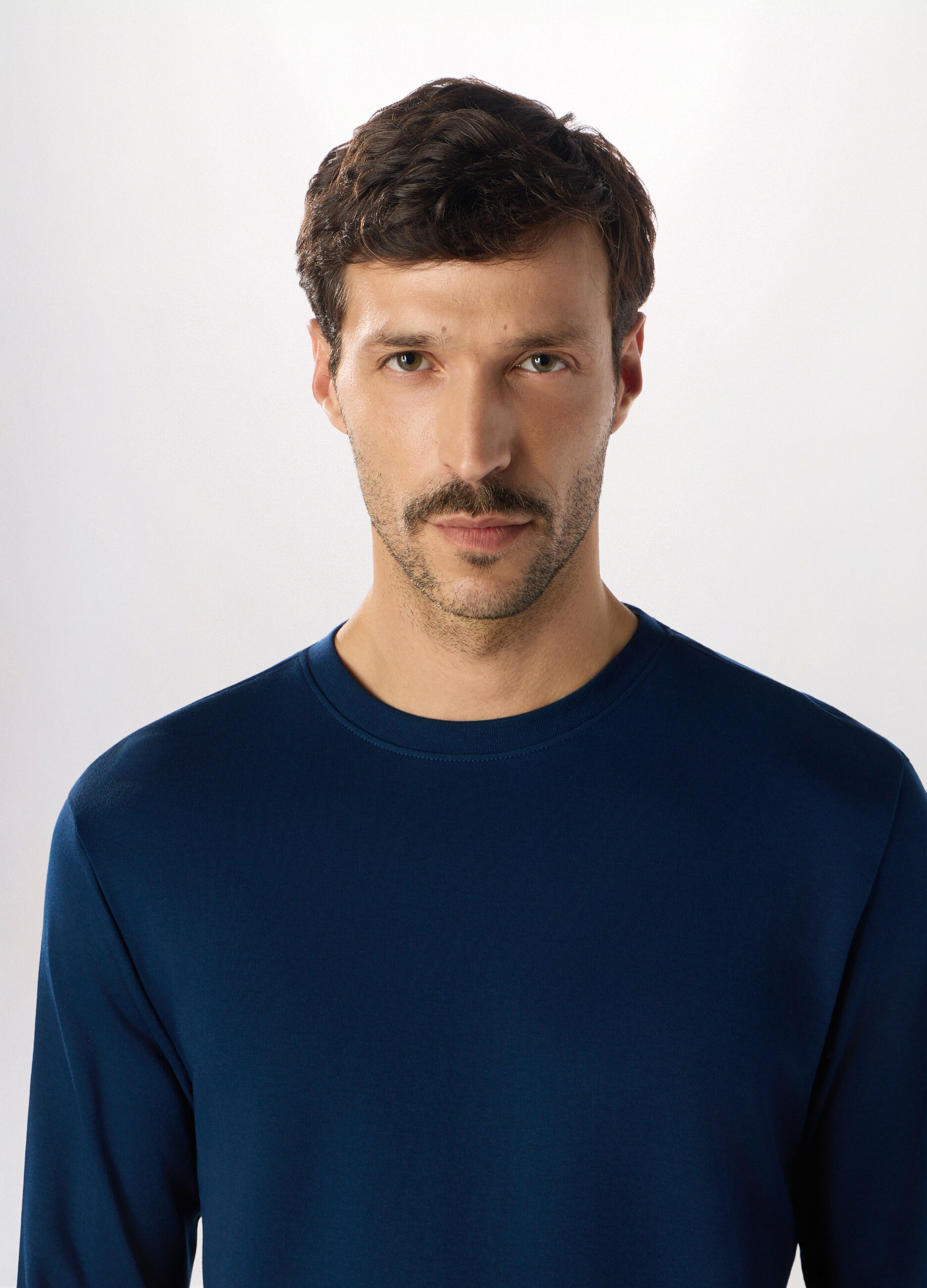 Maglia girocollo in puro cotone uomo_2