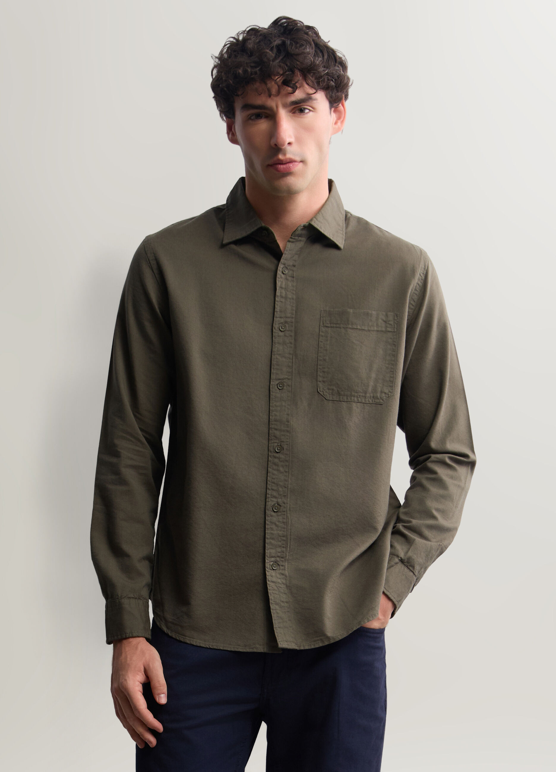 Camicia regular fit in cotone e viscosa uomo_0