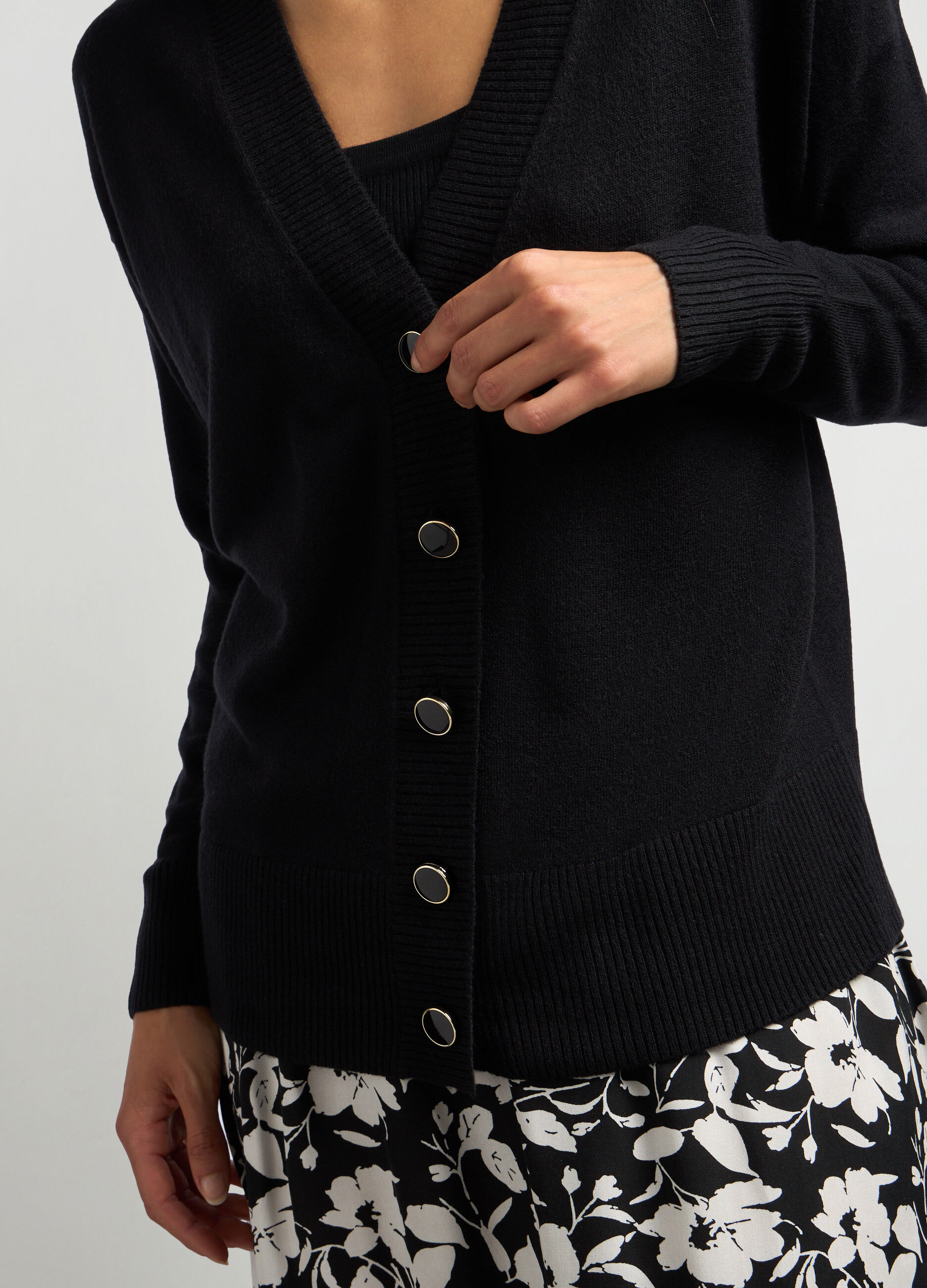Cardigan tricot con scollo a V donna_2