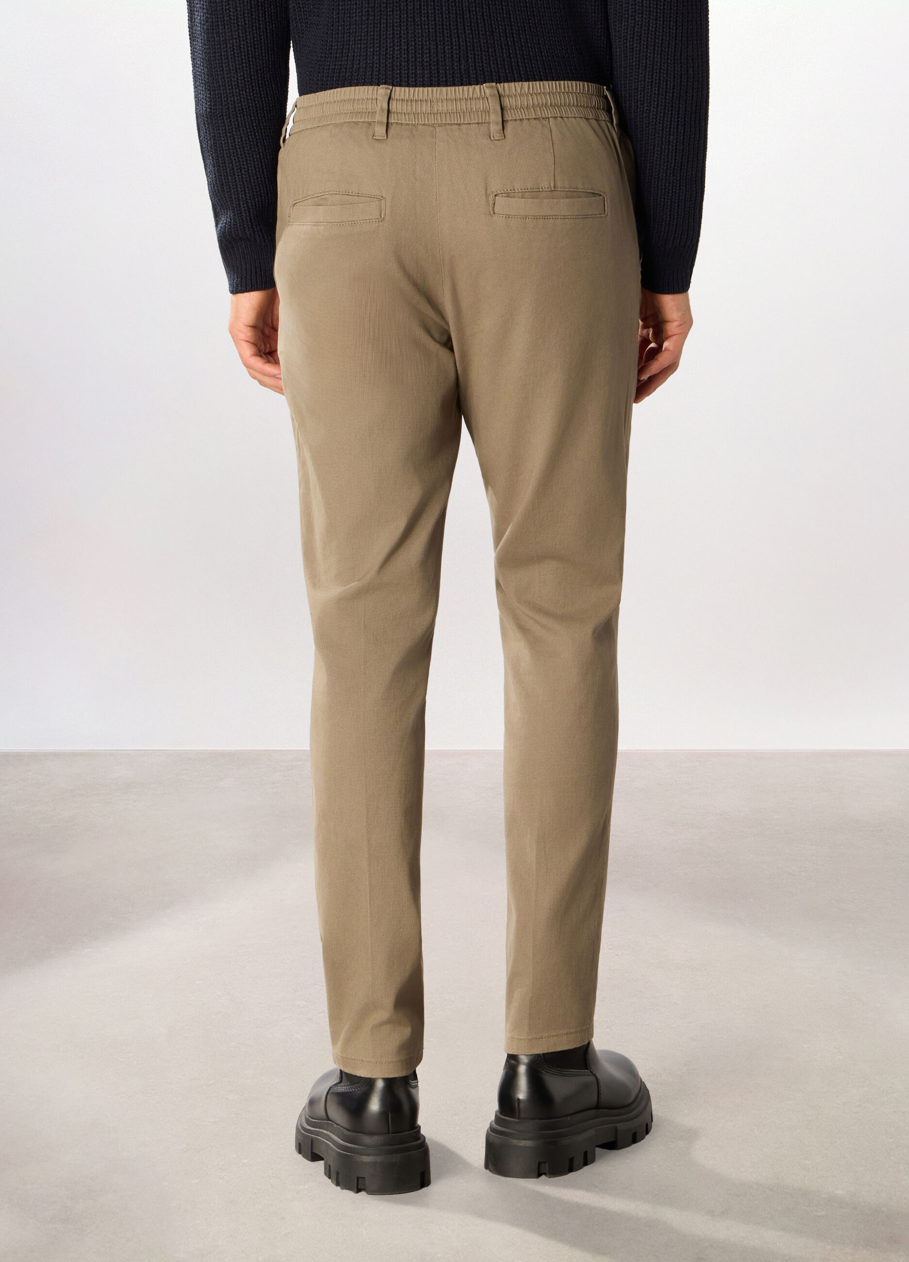 Pantaloni chino in misto cotone uomo_1
