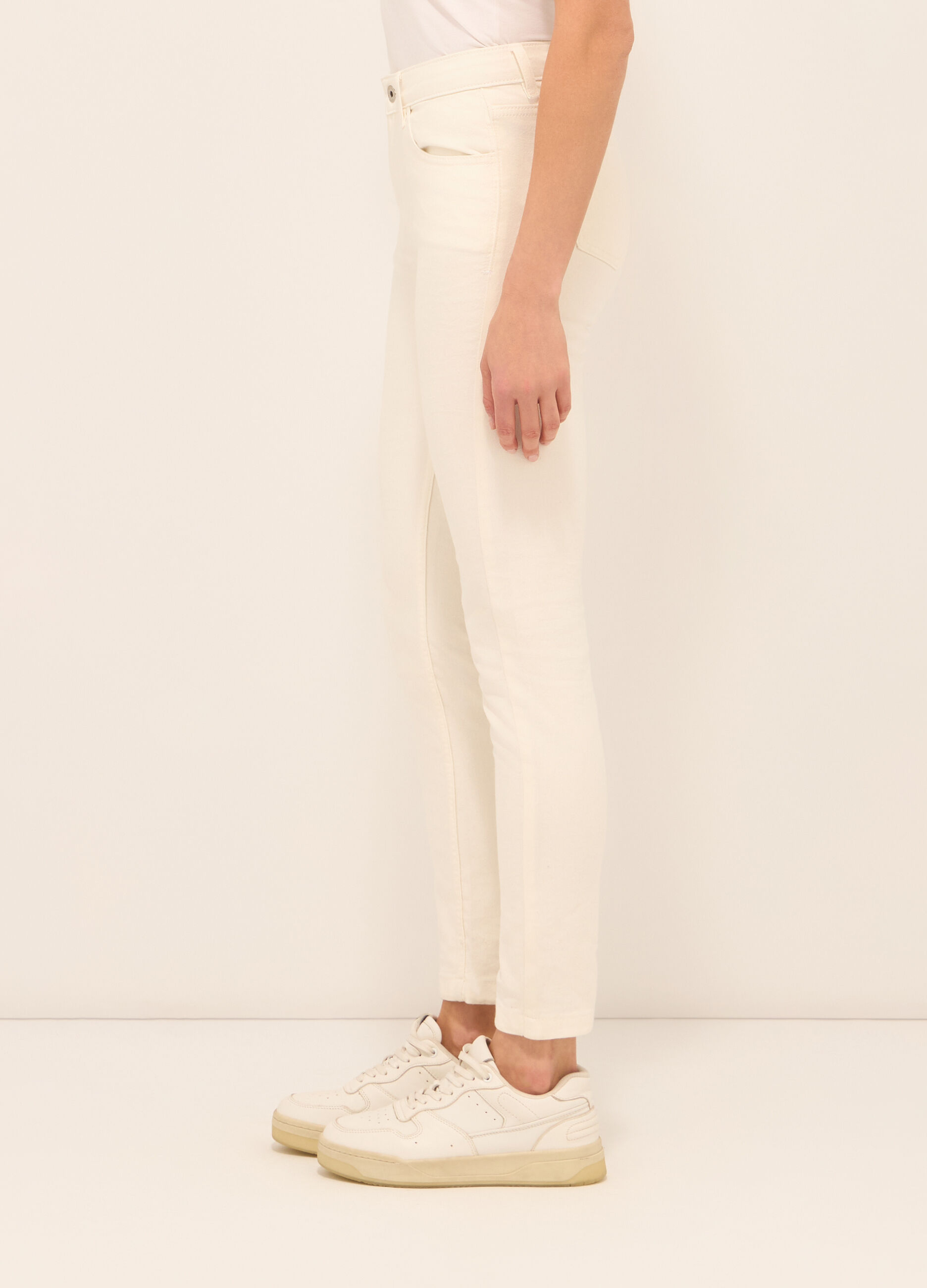 Pantaloni in stretch denim misto cotone donna_2