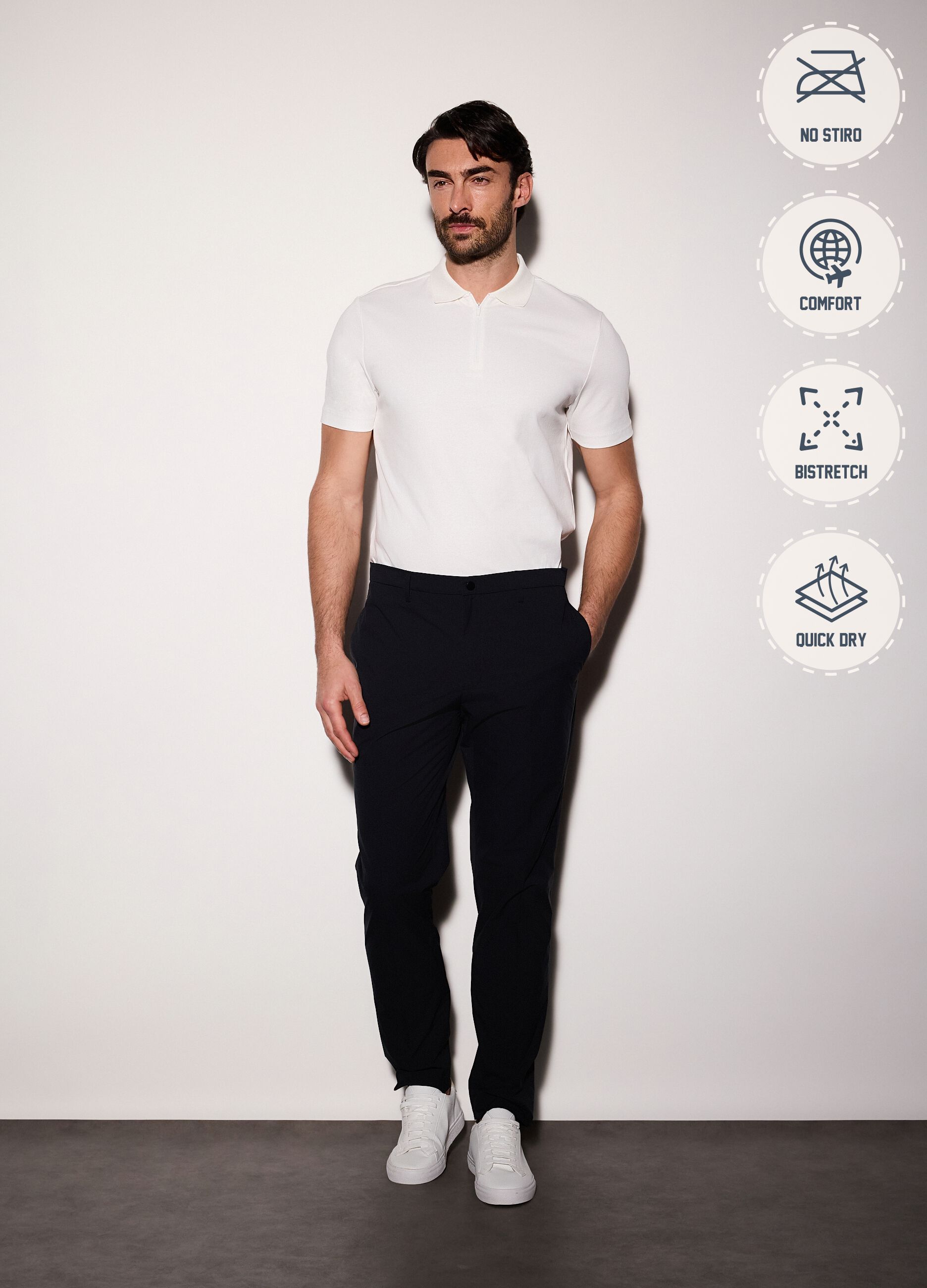Pantaloni chino slim fit in tessuto tecnico uomo_0