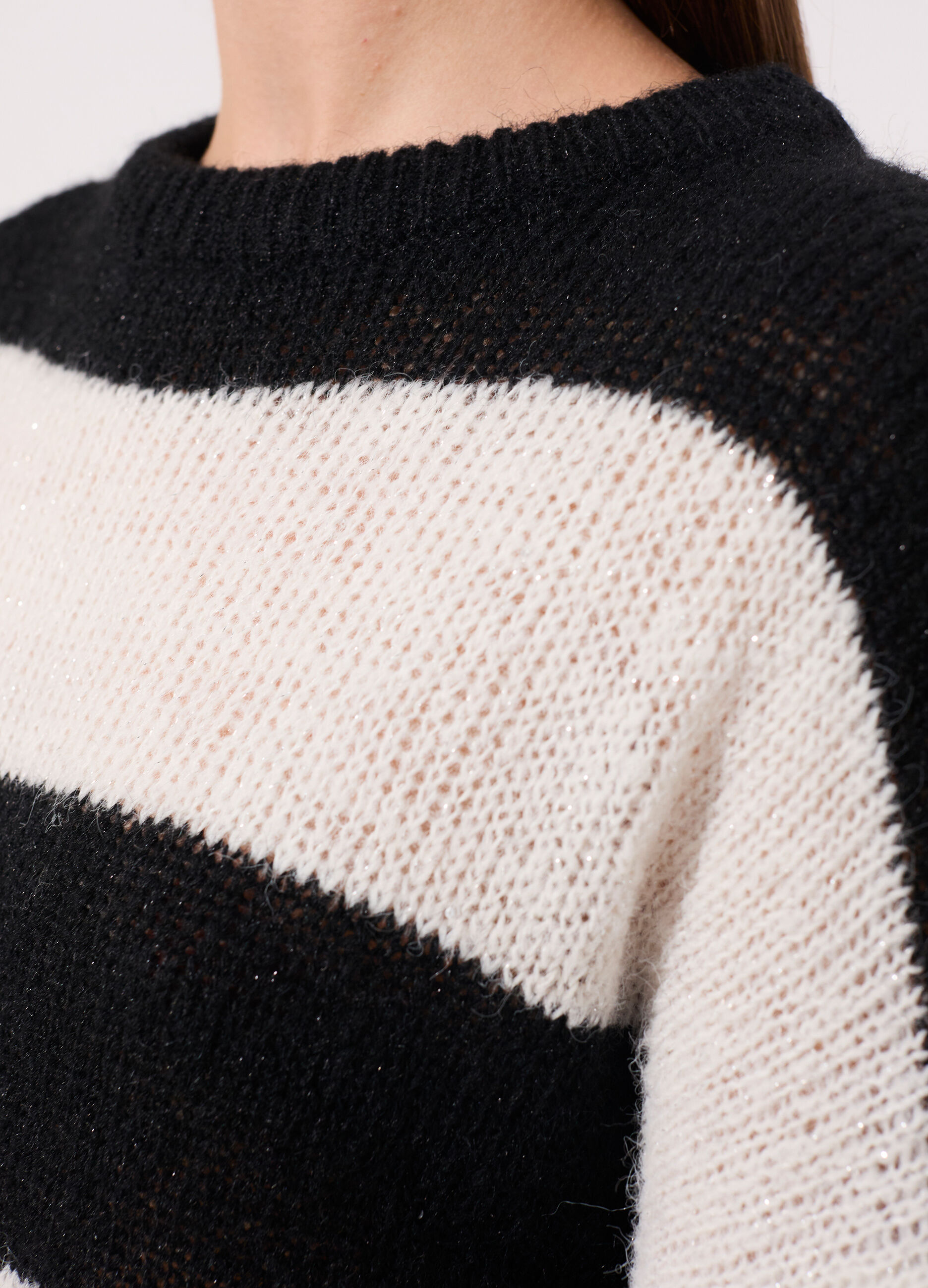 Pullover in misto lana e filo lurex a righe donna_3
