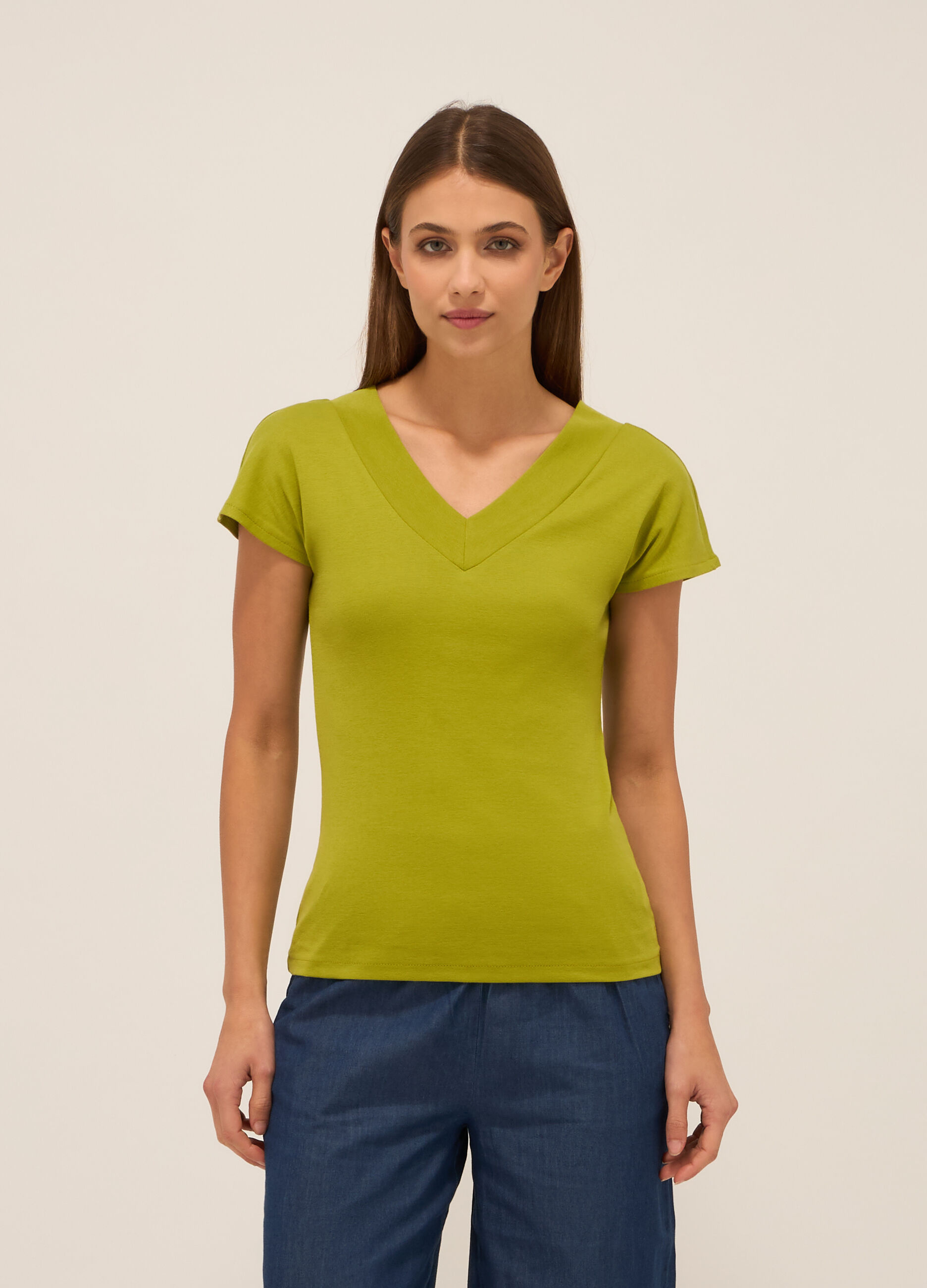 T-shirt in puro cotone con scollo a V donna_0