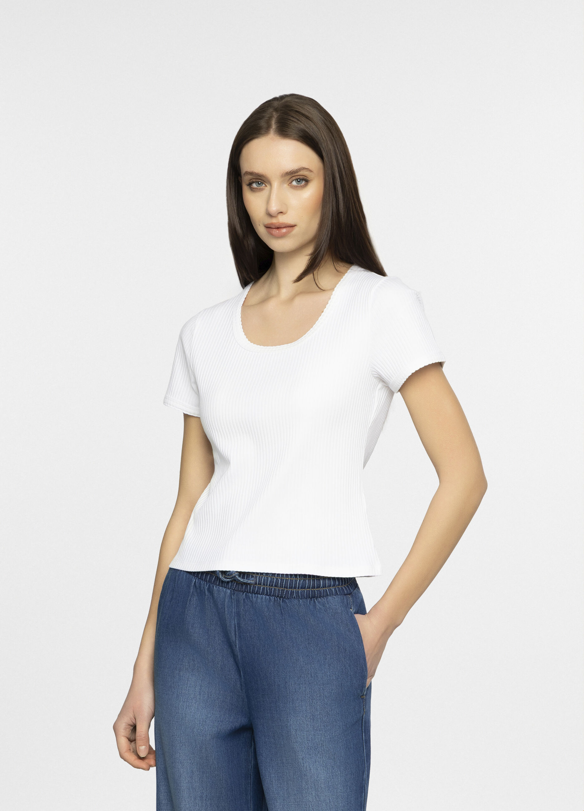 T-shirt girocollo in costina stretch donna_0